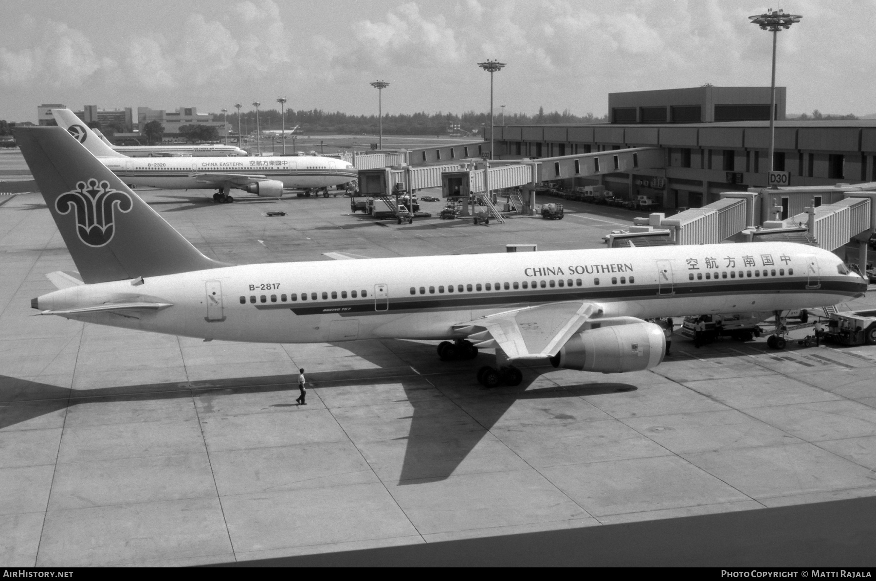 Aircraft Photo of B-2817 | Boeing 757-21B | China Southern Airlines | AirHistory.net #676938