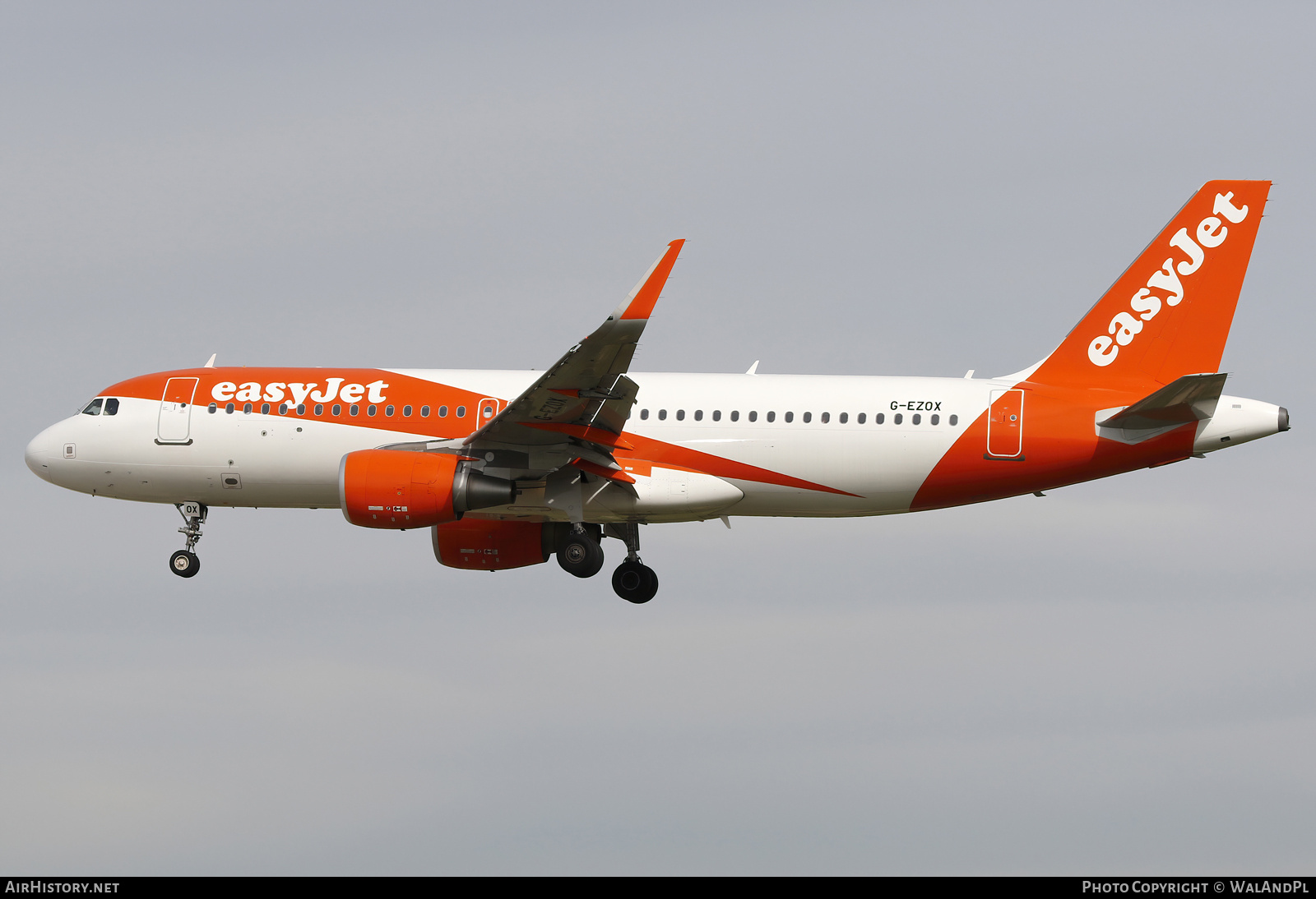 Aircraft Photo of G-EZOX | Airbus A320-214 | EasyJet | AirHistory.net #676986