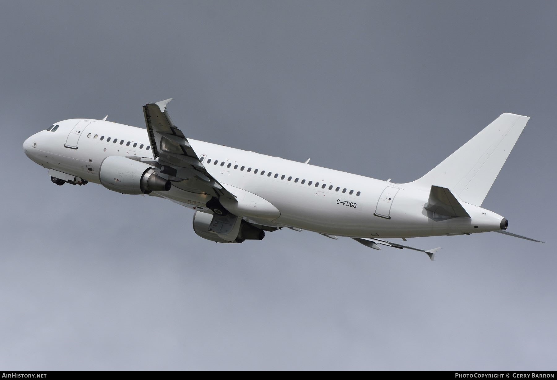 Aircraft Photo of C-FDGQ | Airbus A320-214 | AirHistory.net #677042