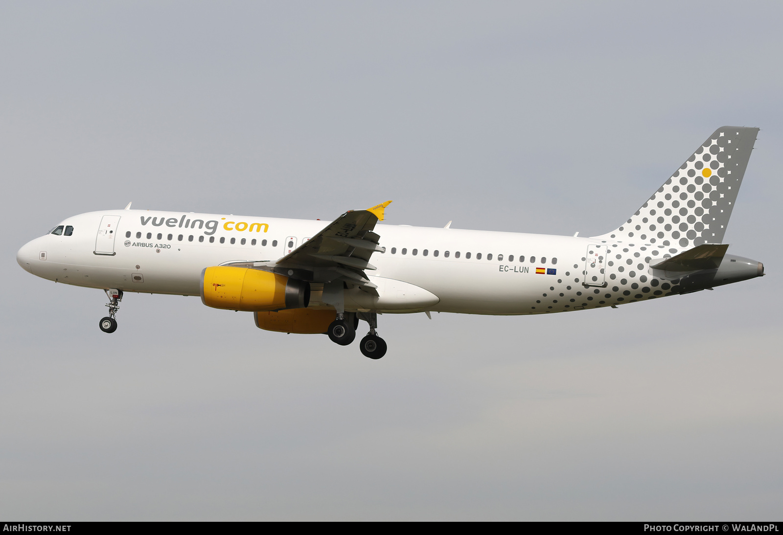 Aircraft Photo of EC-LUN | Airbus A320-232 | Vueling Airlines | AirHistory.net #677067