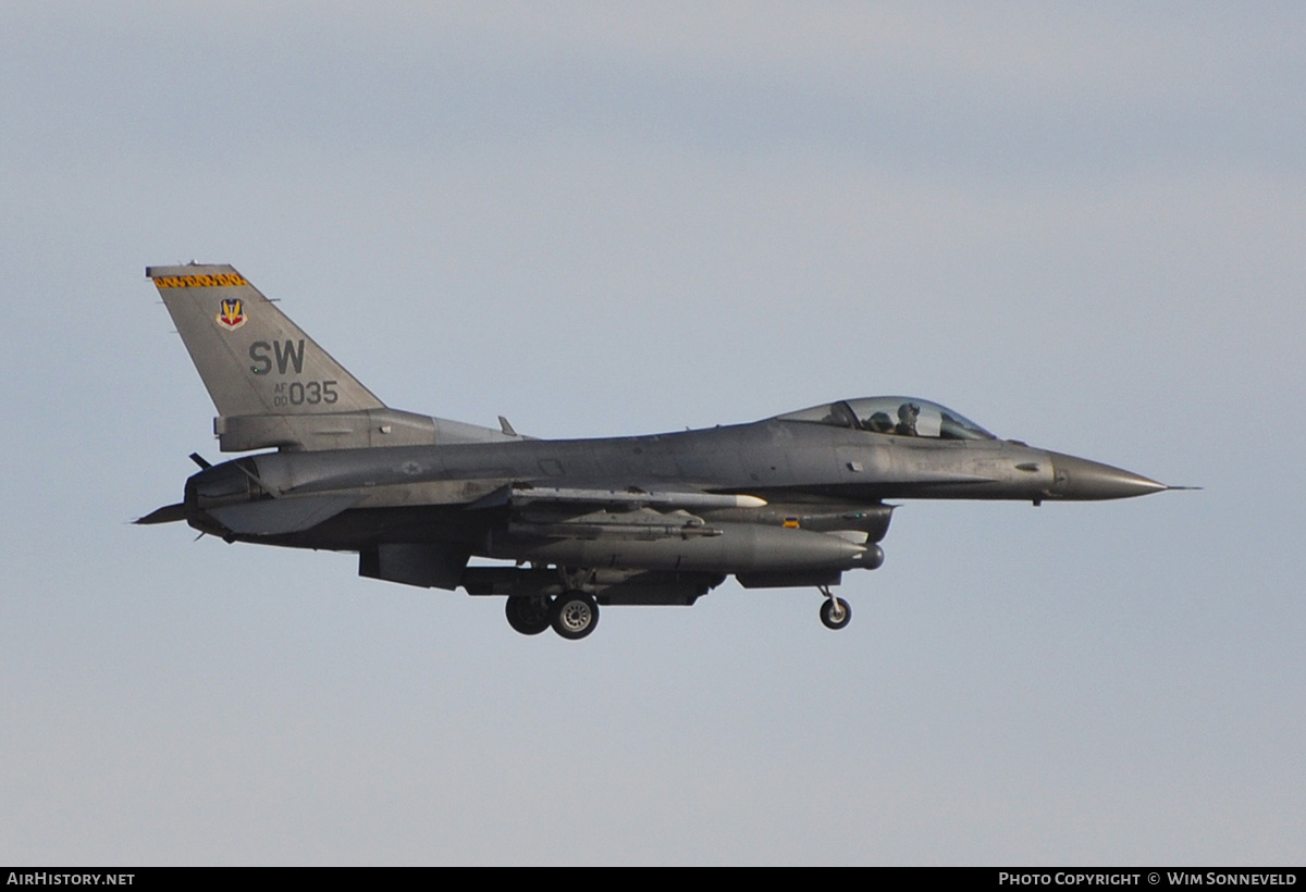 Aircraft Photo of 00-6035 / AF00-035 | General Dynamics F-16CM Fighting Falcon | USA - Air Force | AirHistory.net #677079