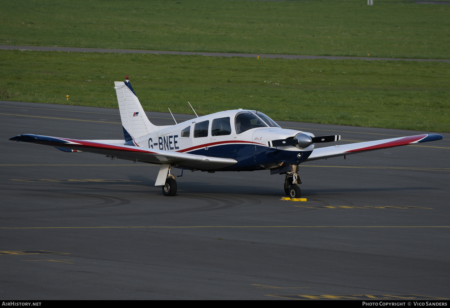 Aircraft Photo of G-BNEE | Piper PA-28R-201 Arrow III | AirHistory.net #677101