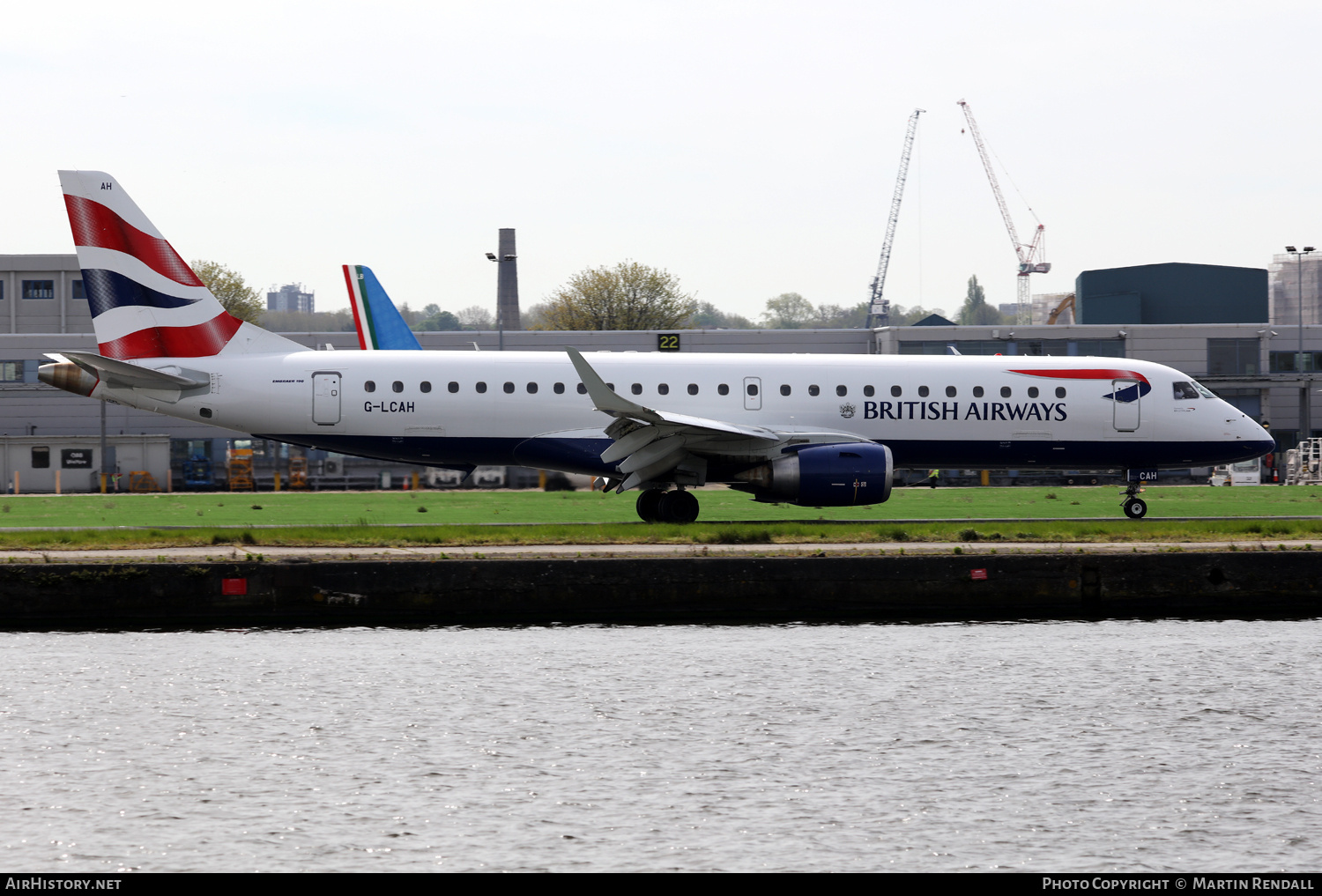 Aircraft Photo of G-LCAH | Embraer 190SR (ERJ-190-100SR) | British Airways | AirHistory.net #677168