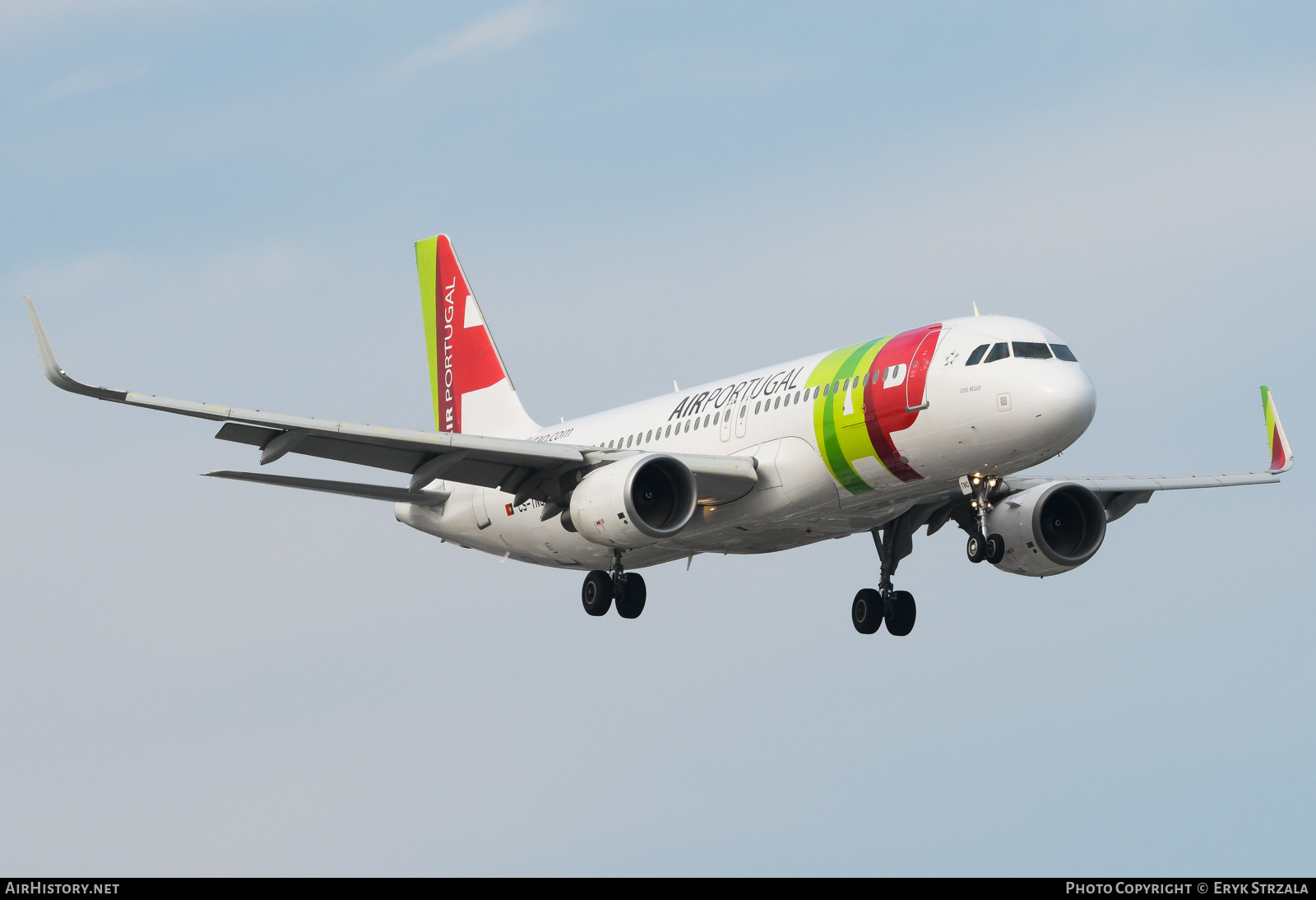 Aircraft Photo of CS-TNQ | Airbus A320-214 | TAP Air Portugal | AirHistory.net #677213