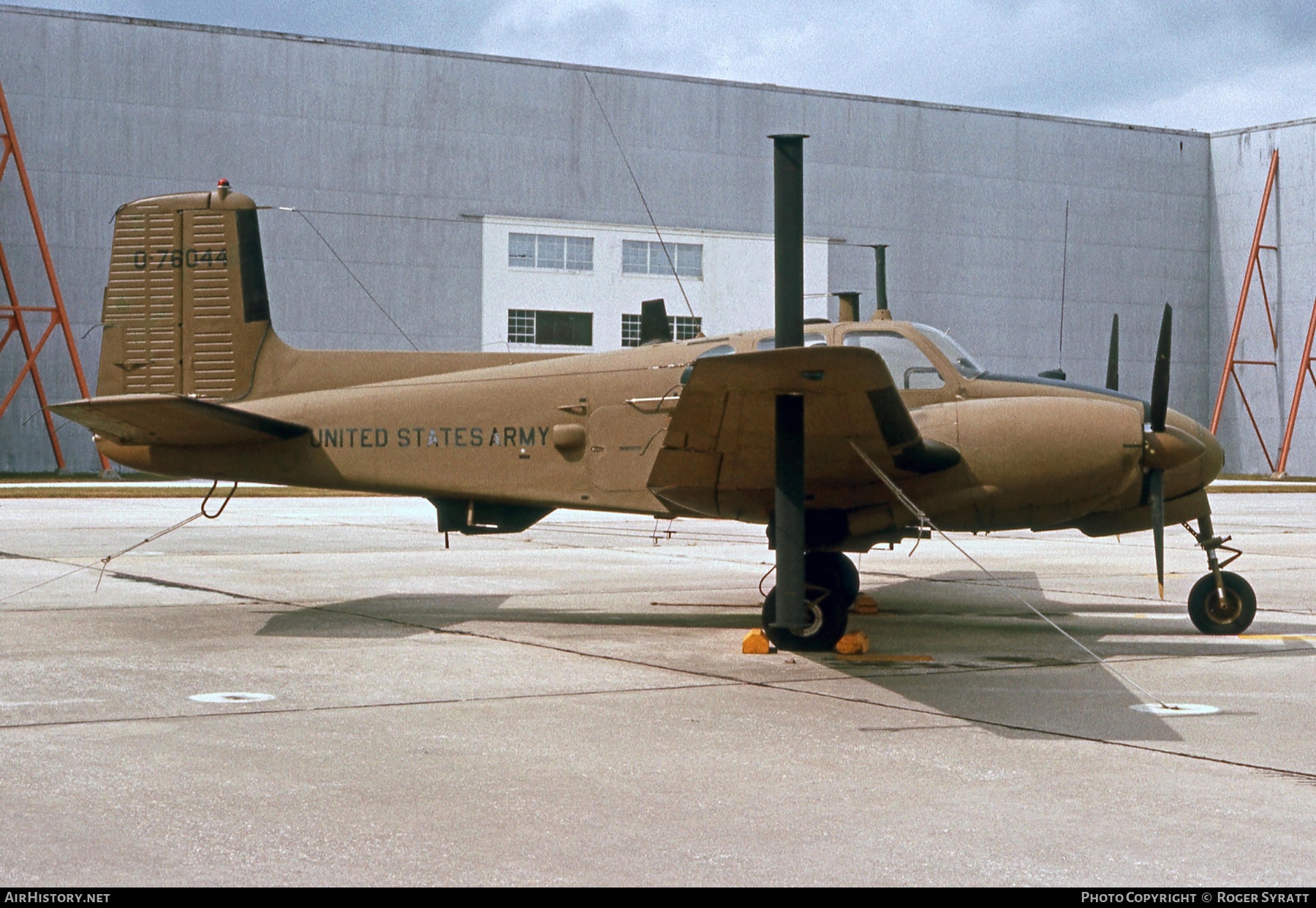 Aircraft Photo of 57-6044 / 0-76044 | Beech RU-8D Seminole (50) | USA - Army | AirHistory.net #677220