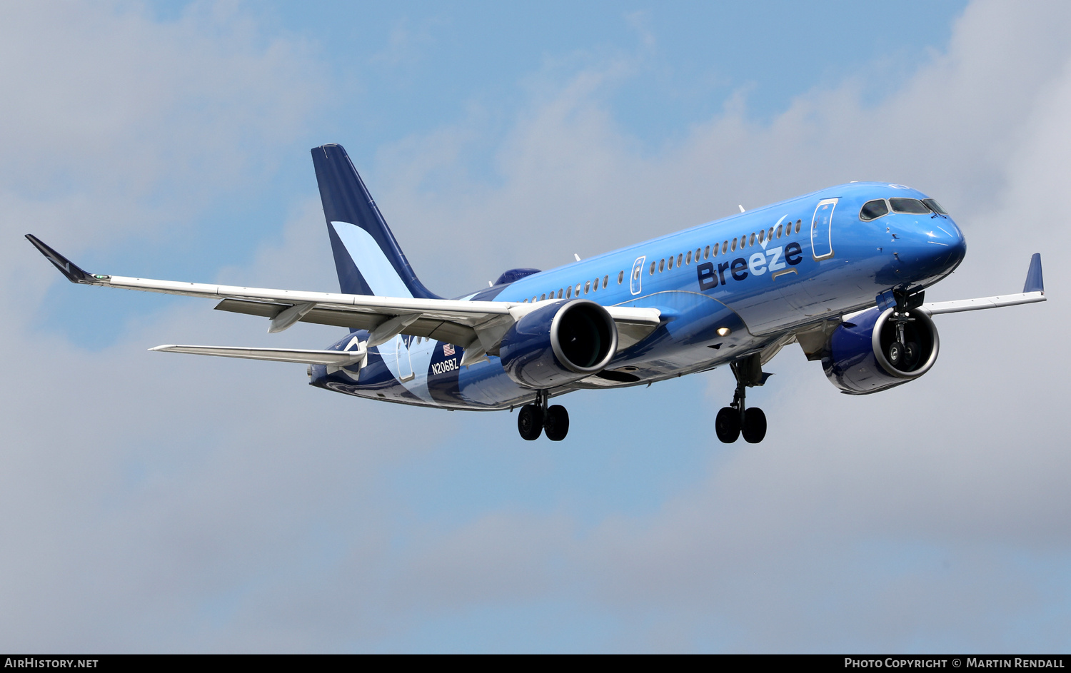 Aircraft Photo of N206BZ | Airbus A220-371 (BD-500-1A11) | Breeze Airways | AirHistory.net #677282