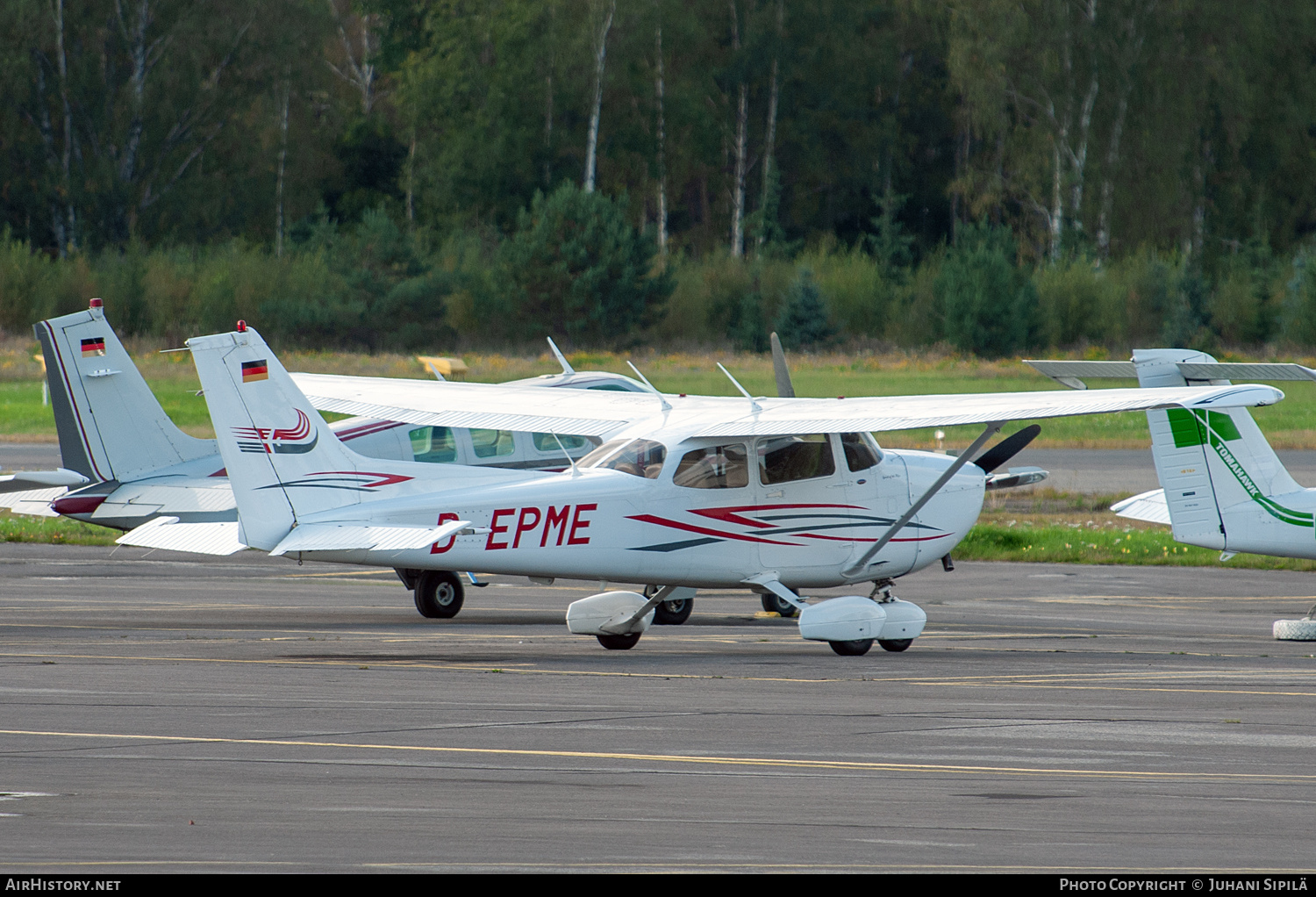 Aircraft Photo of D-EPME | Cessna 172S Skyhawk SP | AirHistory.net #677359