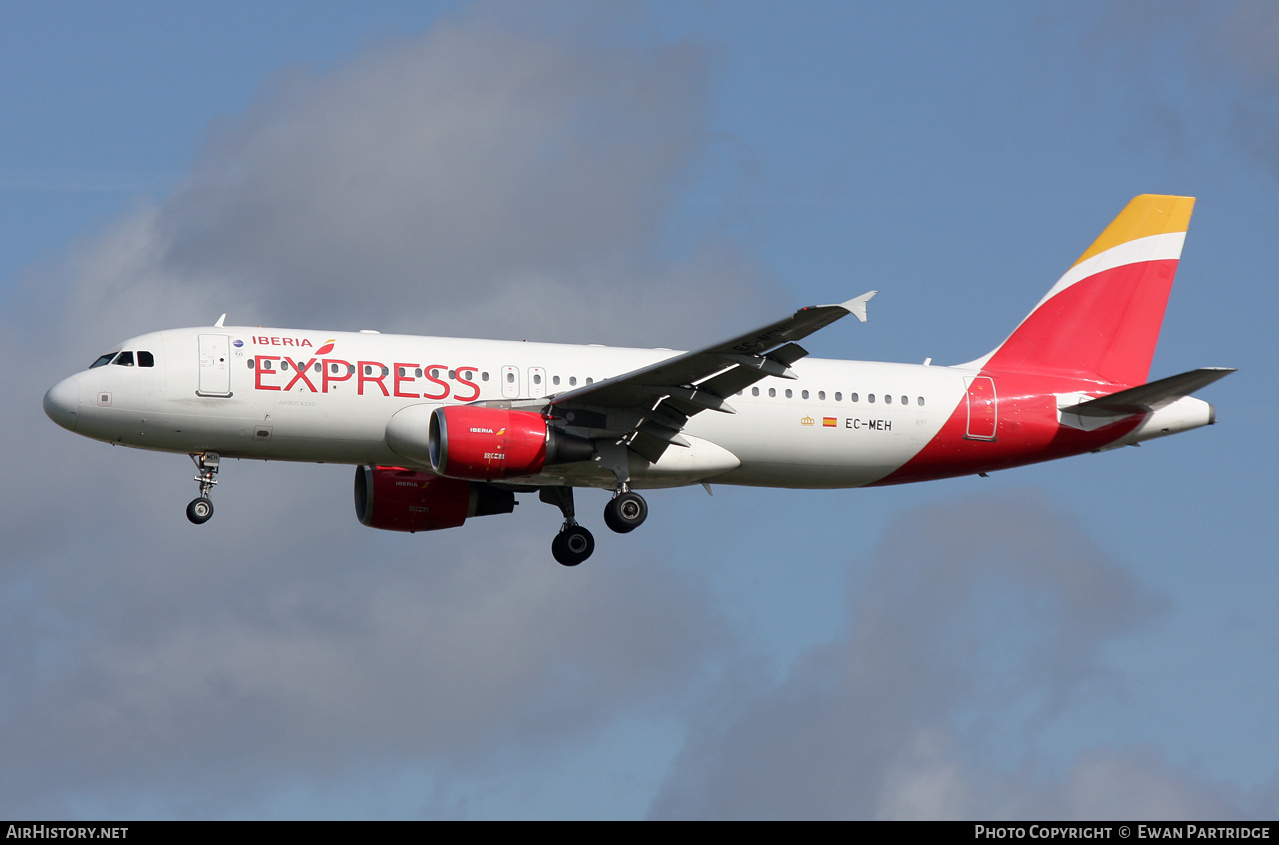 Aircraft Photo of EC-MEH | Airbus A320-214 | Iberia Express | AirHistory.net #677459