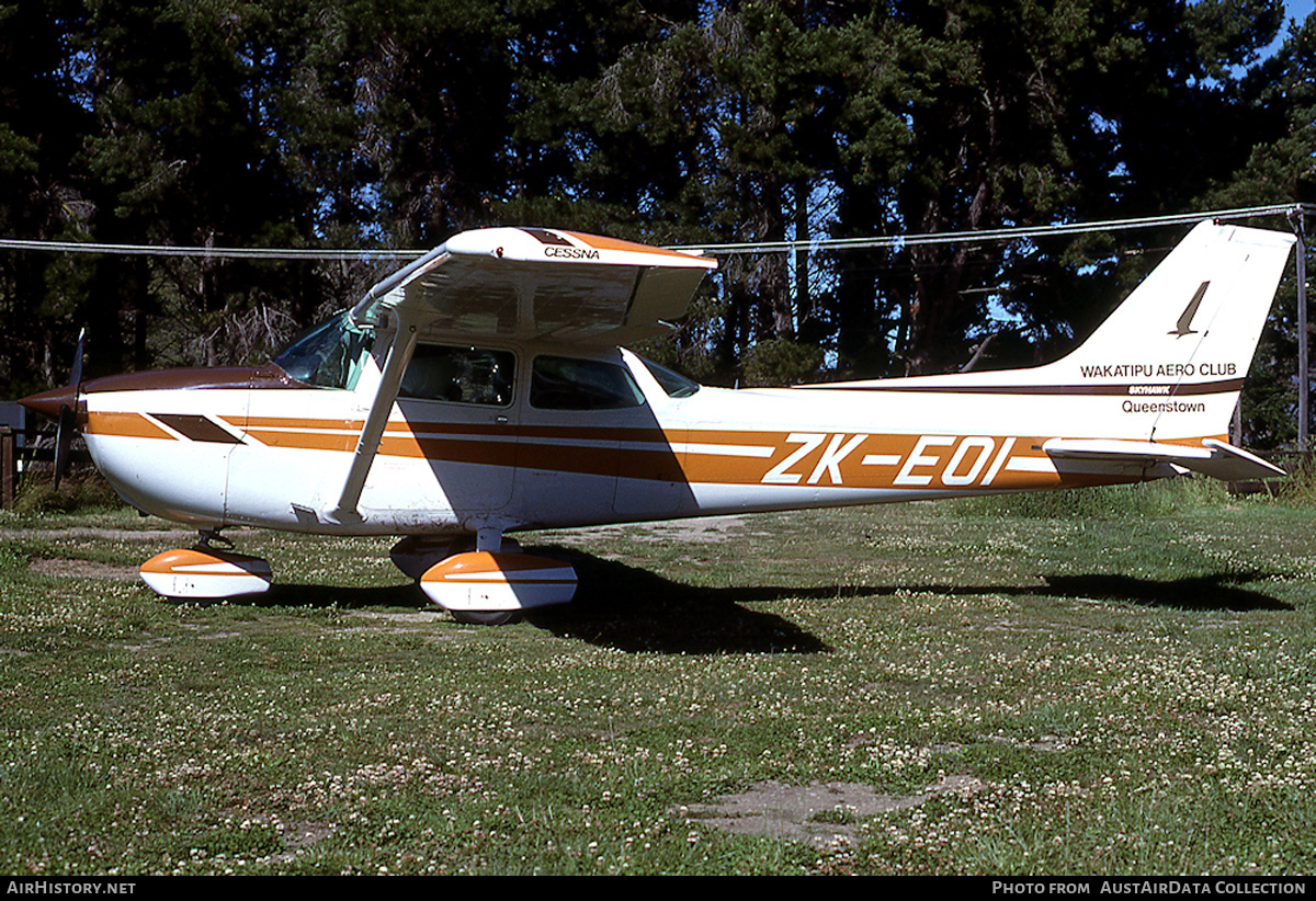 Aircraft Photo of ZK-EOI | Cessna 172N Skyhawk | Wakatipu Aero Club | AirHistory.net #677541