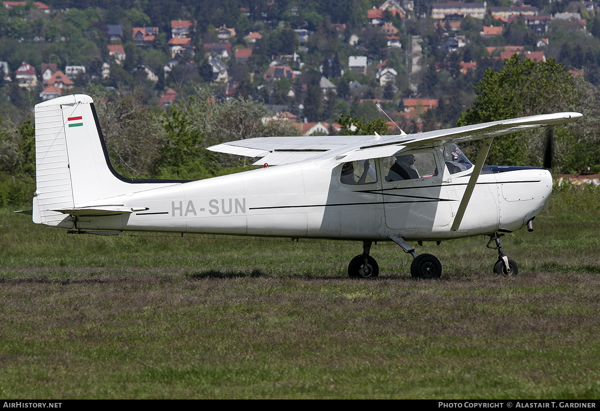 Aircraft Photo of HA-SUN | Cessna 172 | AirHistory.net #677580