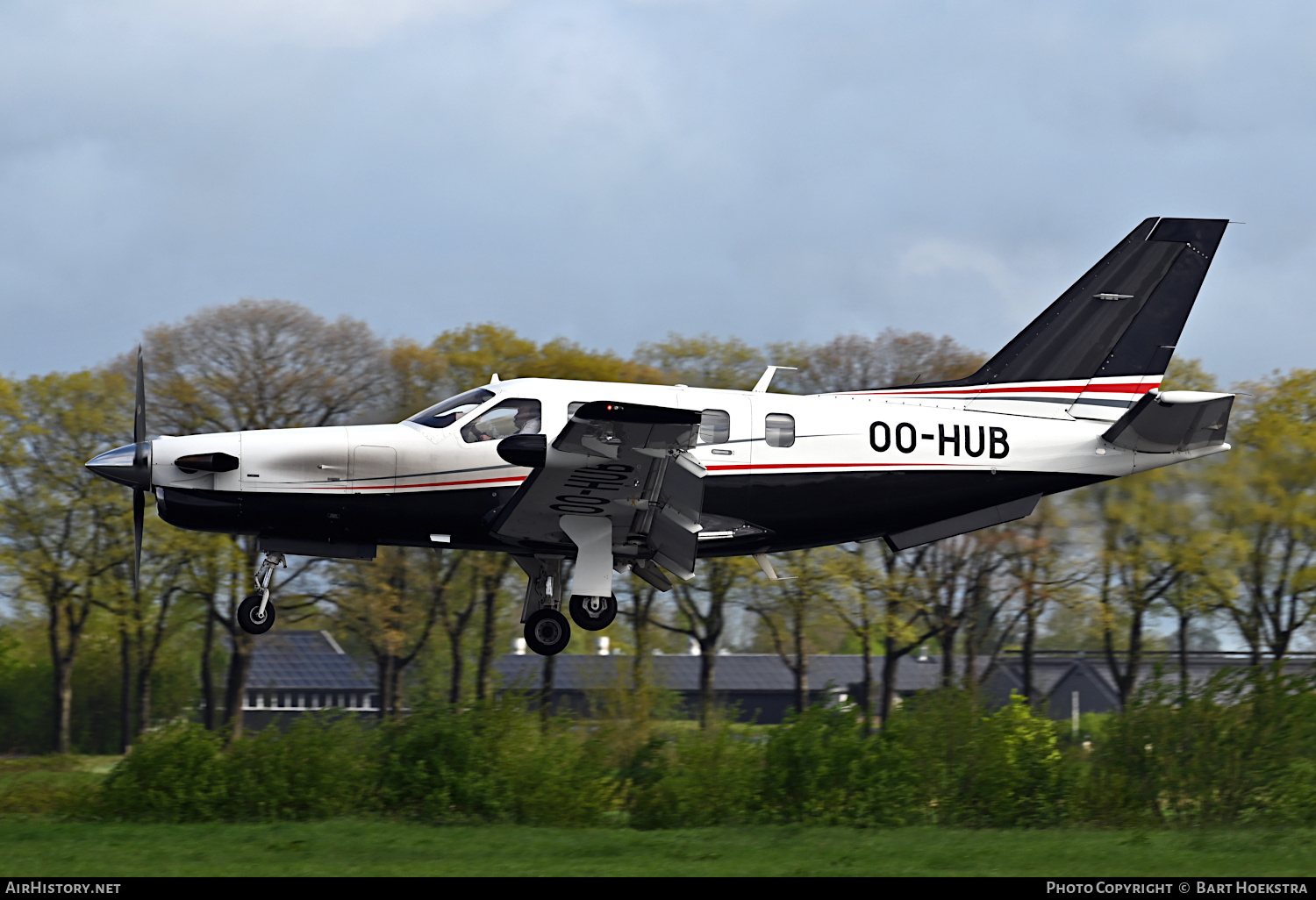 Aircraft Photo of OO-HUB | Socata TBM-700 | AirHistory.net #677616