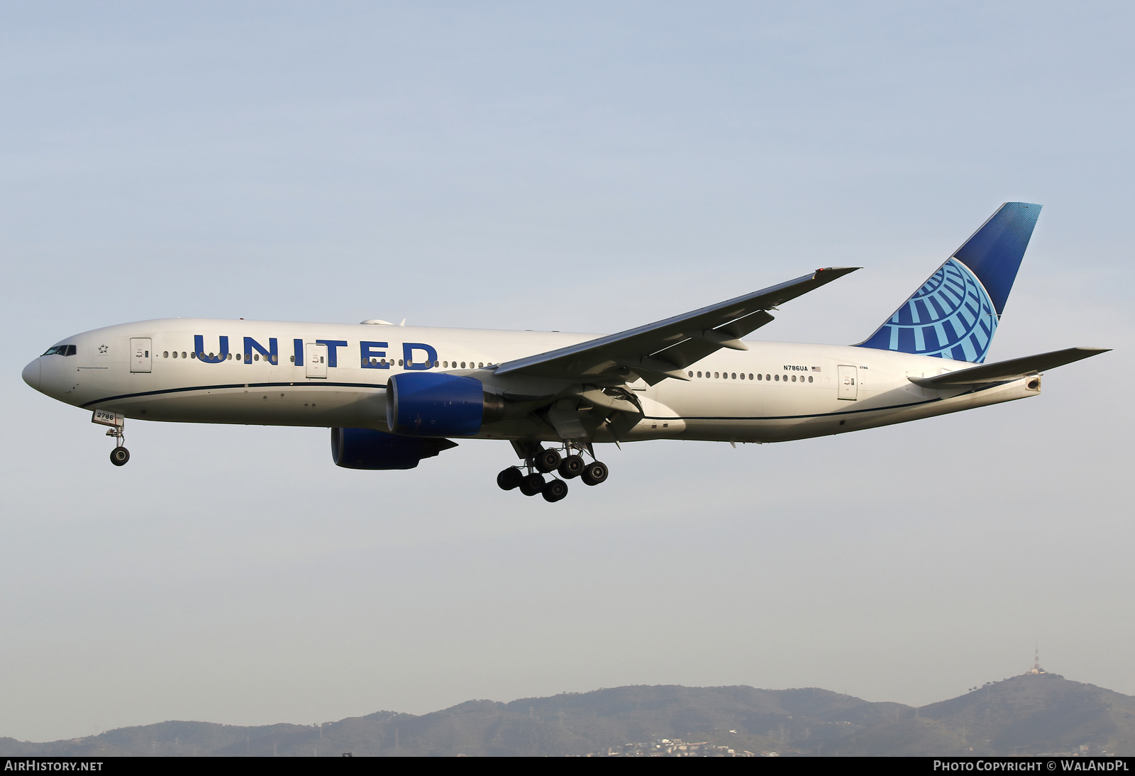 Aircraft Photo of N786UA | Boeing 777-222/ER | United Airlines | AirHistory.net #677645