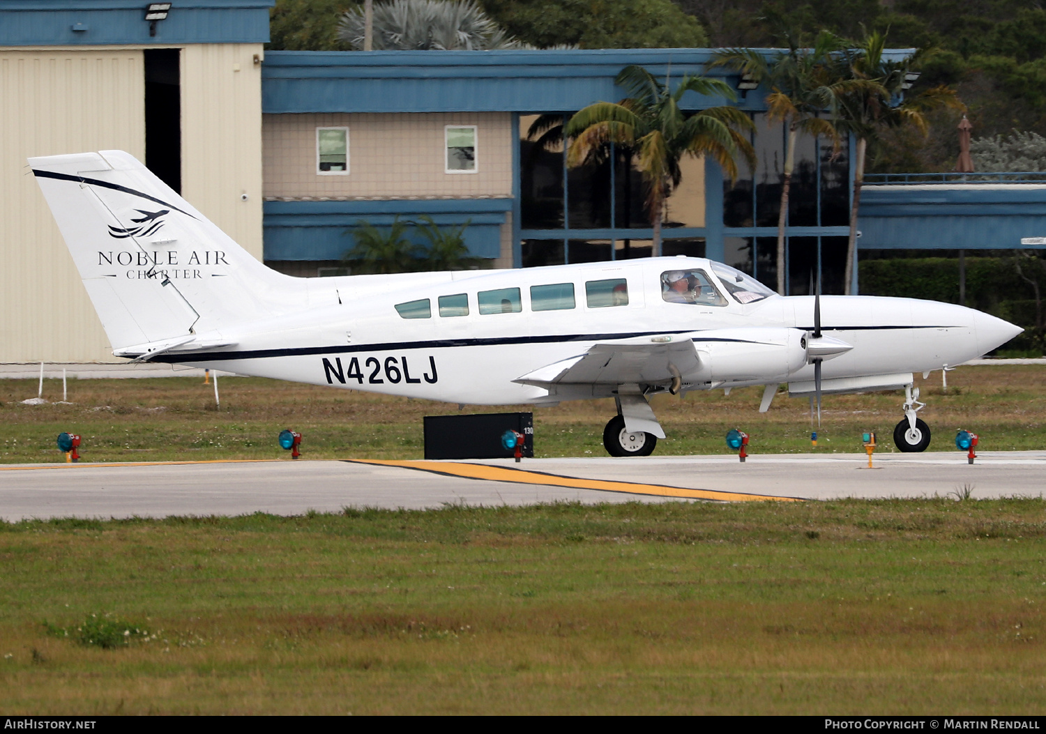 Aircraft Photo of N426LJ | Cessna 402C | Noble Air Charter | AirHistory.net #677738