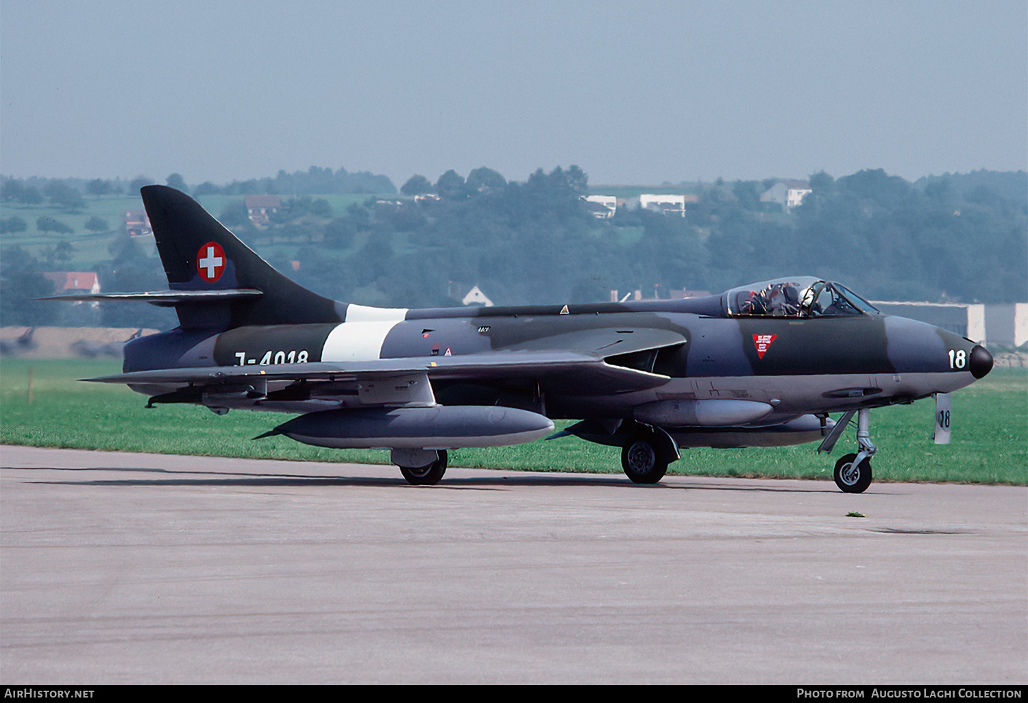 Aircraft Photo of J-4018 | Hawker Hunter F58 | Switzerland - Air Force | AirHistory.net #677789