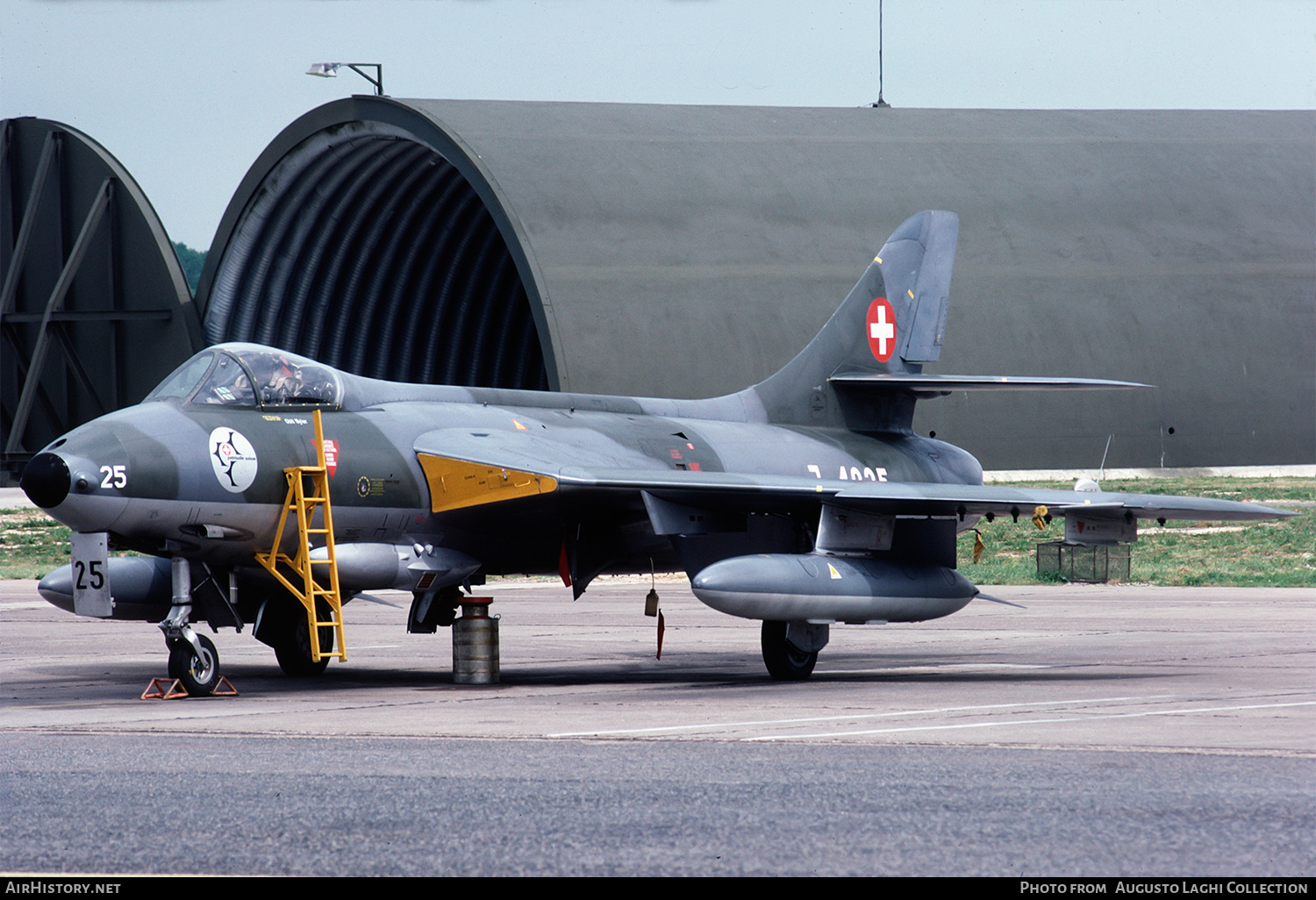 Aircraft Photo of J-4025 | Hawker Hunter F58 | Switzerland - Air Force | AirHistory.net #677828