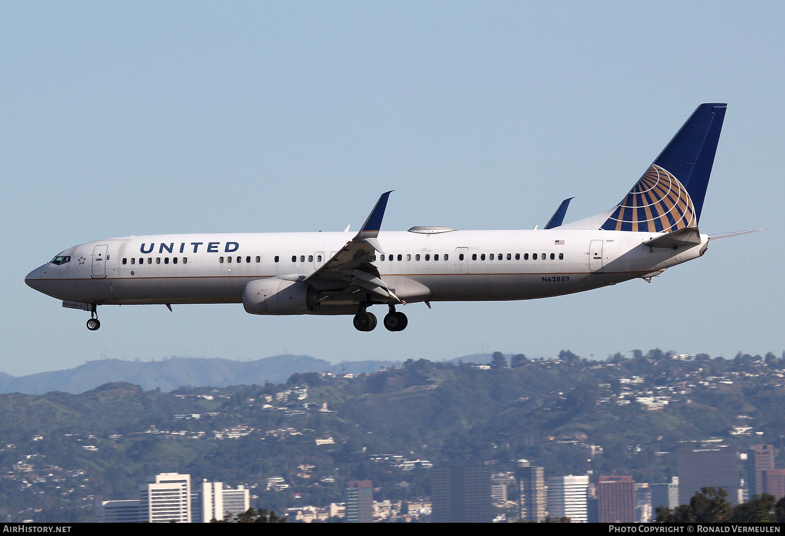 Aircraft Photo of N62889 | Boeing 737-924/ER | United Airlines | AirHistory.net #677841