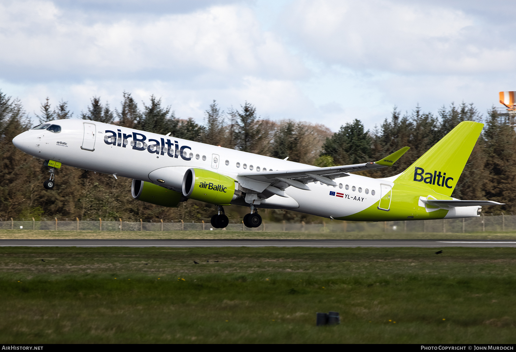 Aircraft Photo of YL-AAY | Airbus A220-371 (BD-500-1A11) | AirBaltic | AirHistory.net #677876