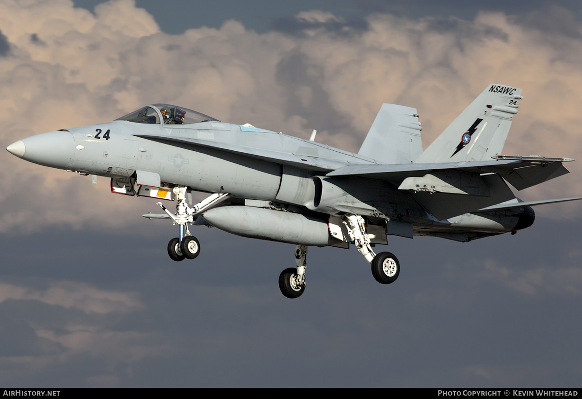 Aircraft Photo of 163470 | McDonnell Douglas F/A-18C Hornet | USA - Navy | AirHistory.net #677886