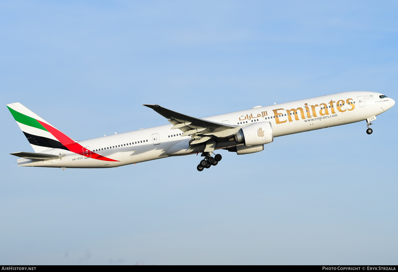 Aircraft Photo of A6-ECX | Boeing 777-31H/ER | Emirates | AirHistory.net #677912