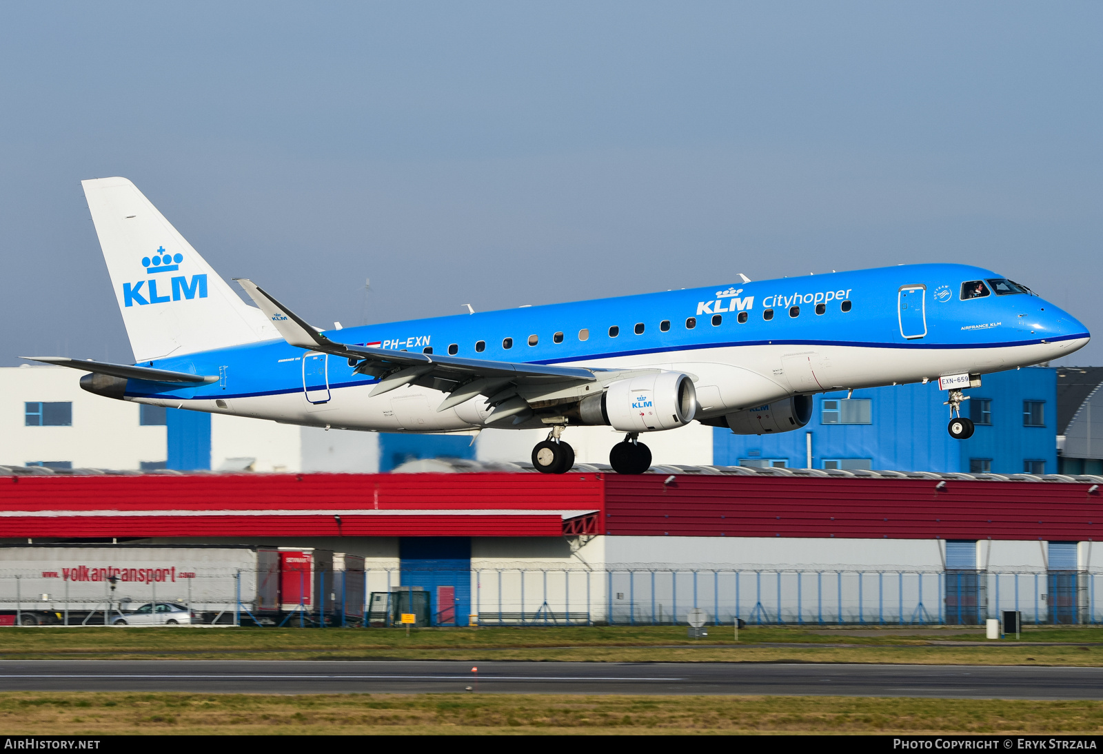 Aircraft Photo of PH-EXN | Embraer 175STD (ERJ-170-200STD) | KLM Cityhopper | AirHistory.net #677946