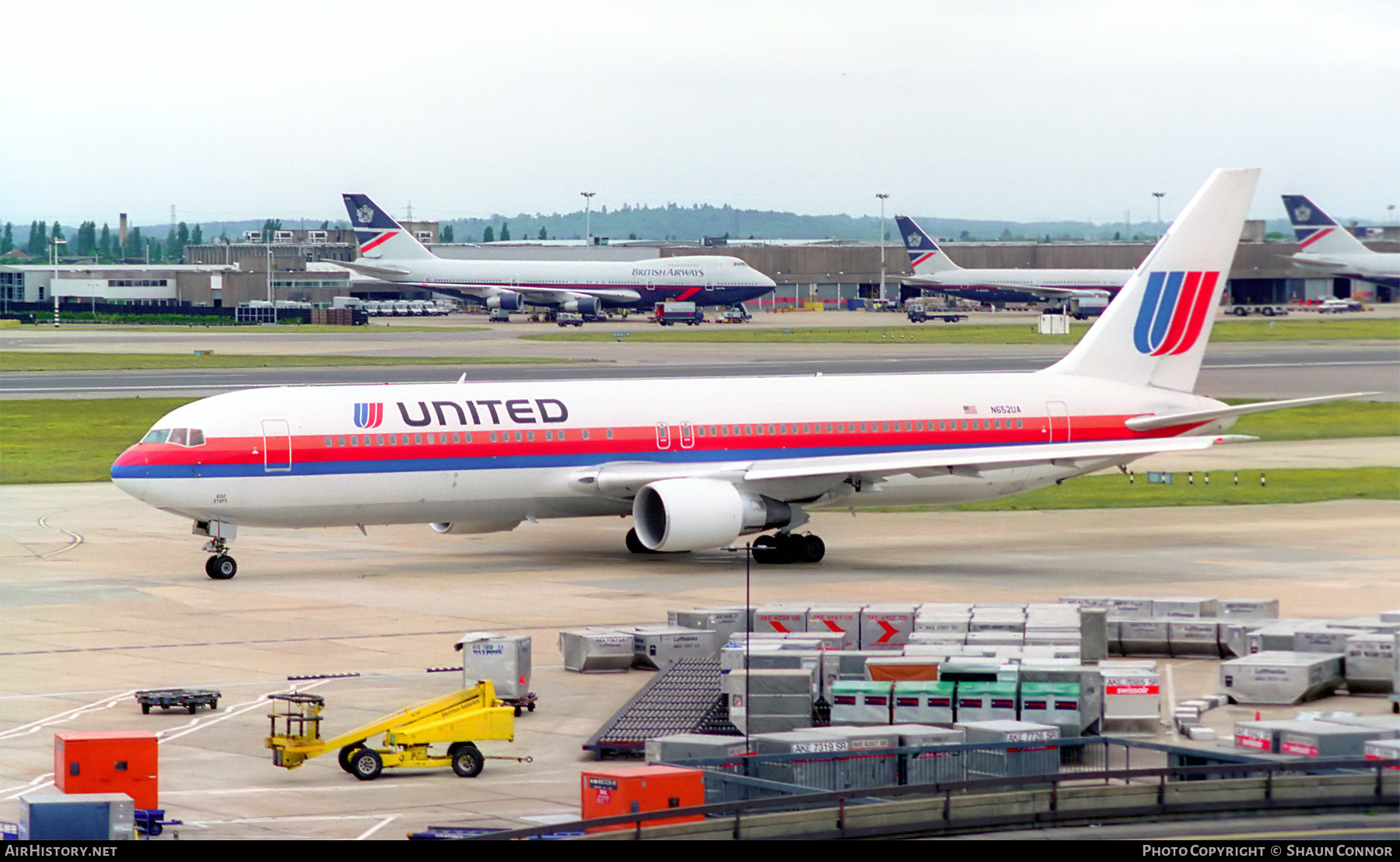 Aircraft Photo of N652UA | Boeing 767-322/ER | United Airlines | AirHistory.net #677997