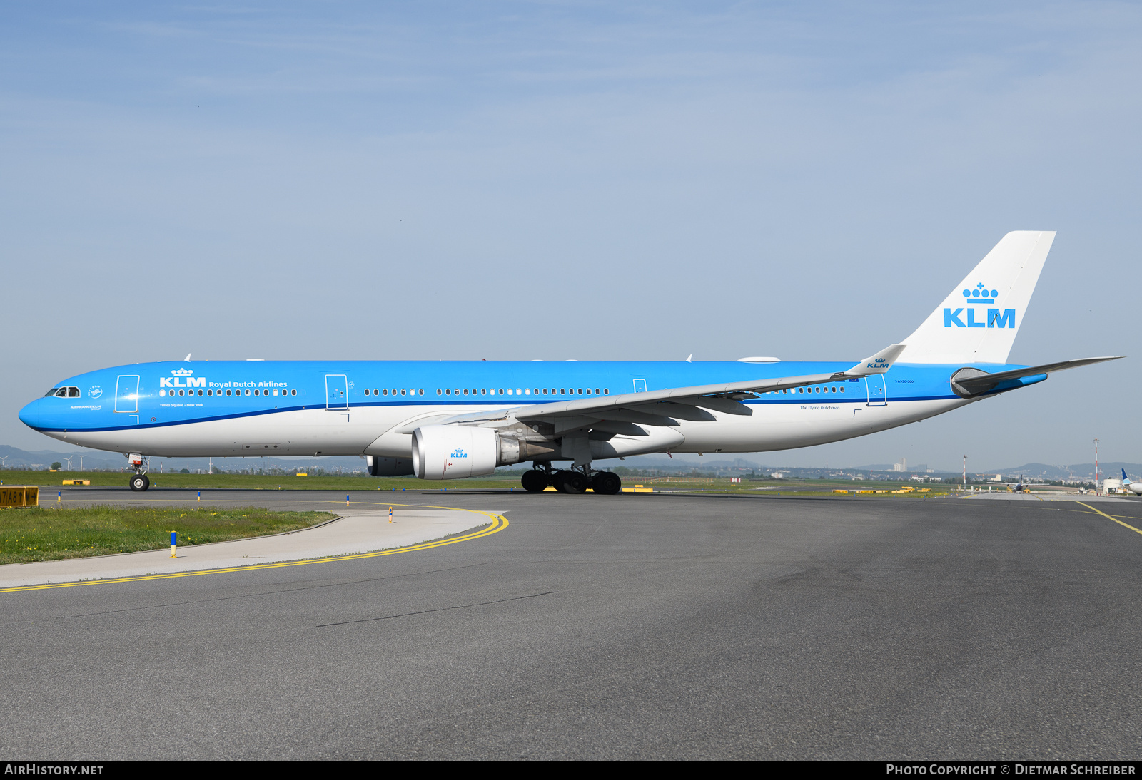 Aircraft Photo of PH-AKA | Airbus A330-303 | KLM - Royal Dutch Airlines | AirHistory.net #678098