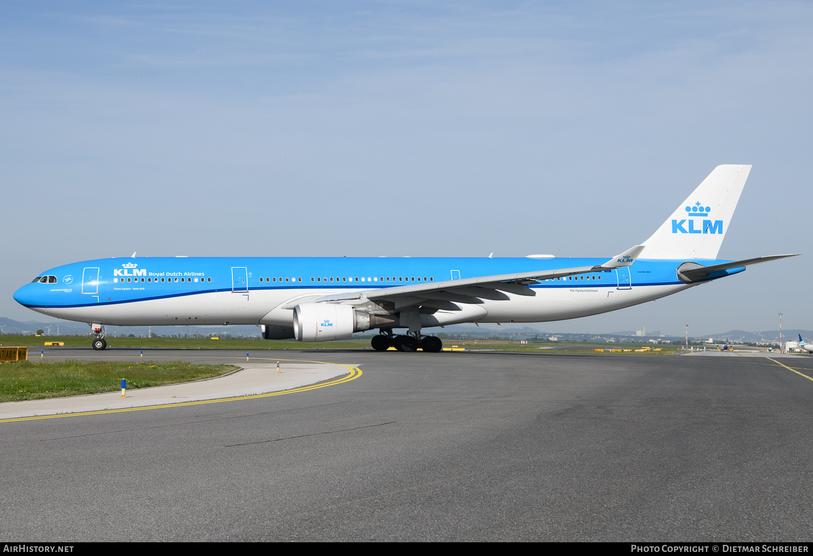Aircraft Photo of PH-AKA | Airbus A330-303 | KLM - Royal Dutch Airlines | AirHistory.net #678098