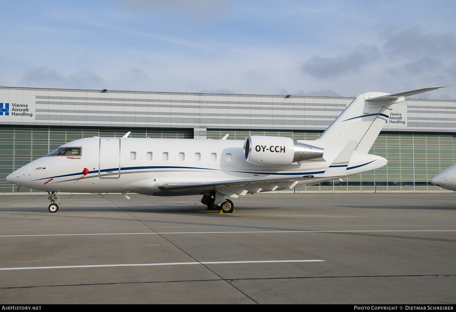 Aircraft Photo of OY-CCH | Bombardier Challenger 605 (CL-600-2B16) | AirHistory.net #678104