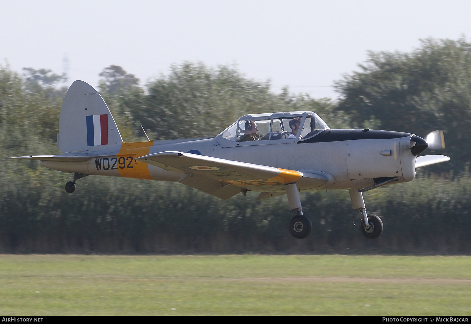 Aircraft Photo of G-BCRX / WD292 | De Havilland DHC-1 Chipmunk Mk22 | UK - Air Force | AirHistory.net #678106
