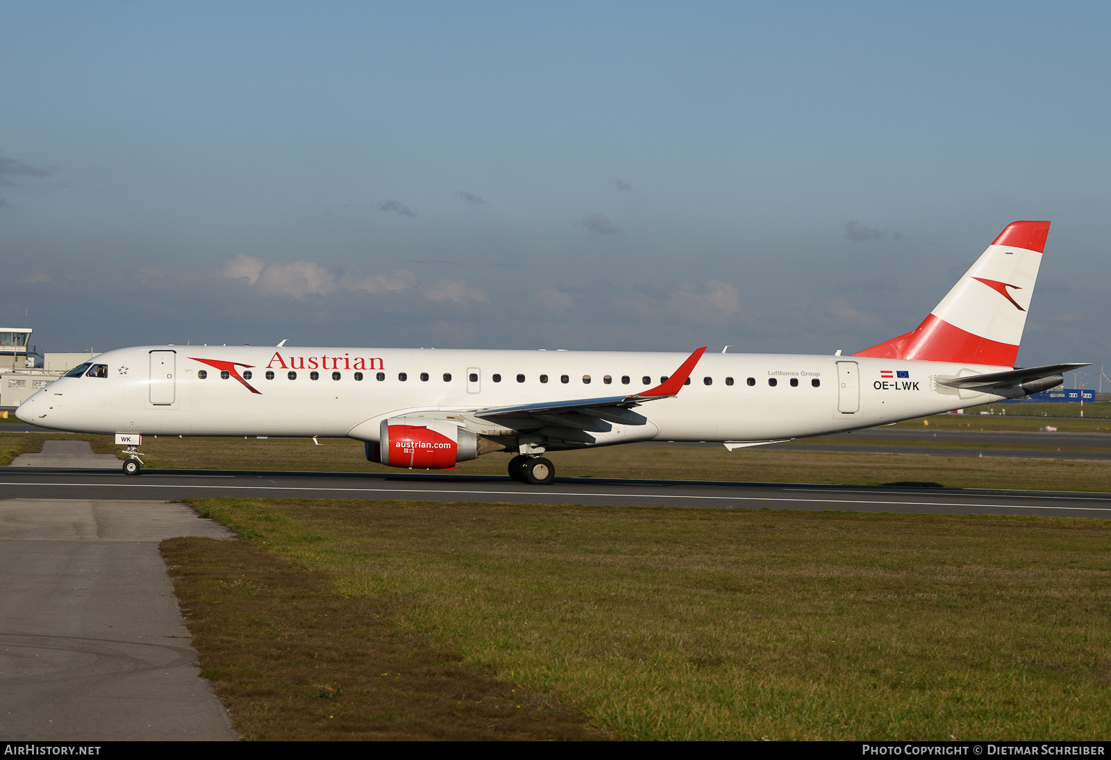 Aircraft Photo of OE-LWK | Embraer 195LR (ERJ-190-200LR) | Austrian Airlines | AirHistory.net #678125