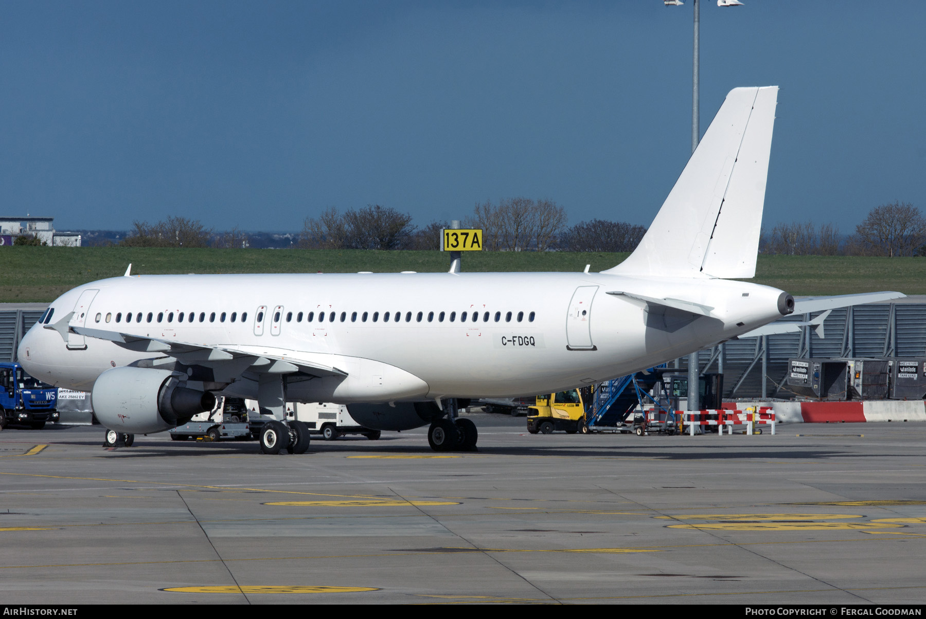Aircraft Photo of C-FDGQ | Airbus A320-214 | AirHistory.net #678291