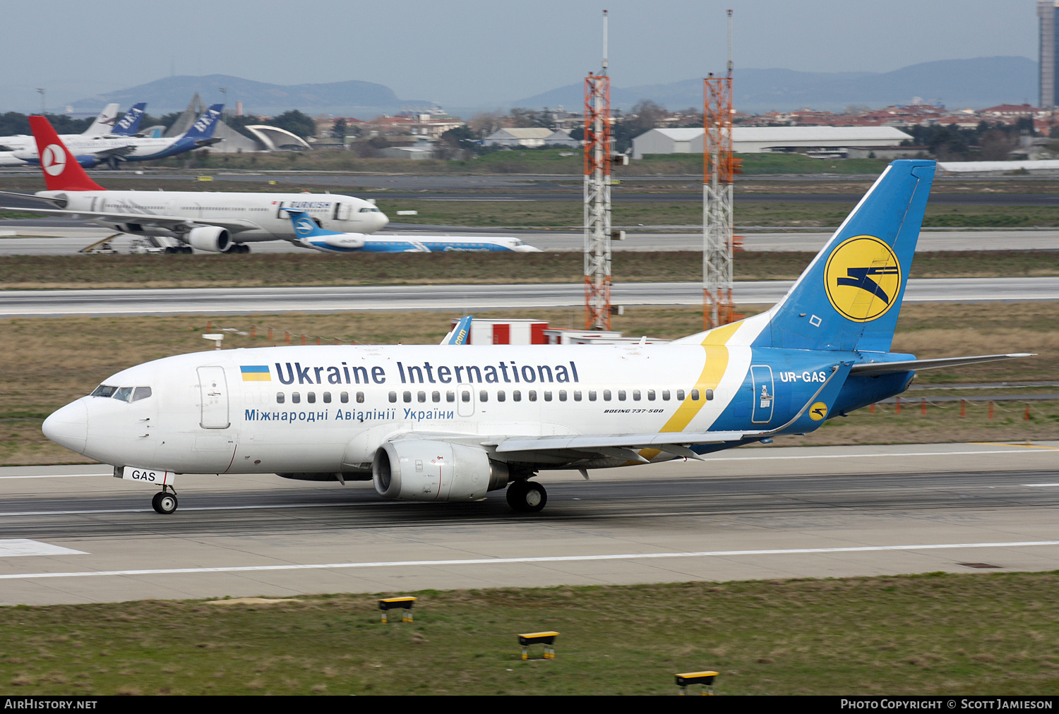 Aircraft Photo of UR-GAS | Boeing 737-528 | Ukraine International Airlines | AirHistory.net #678328
