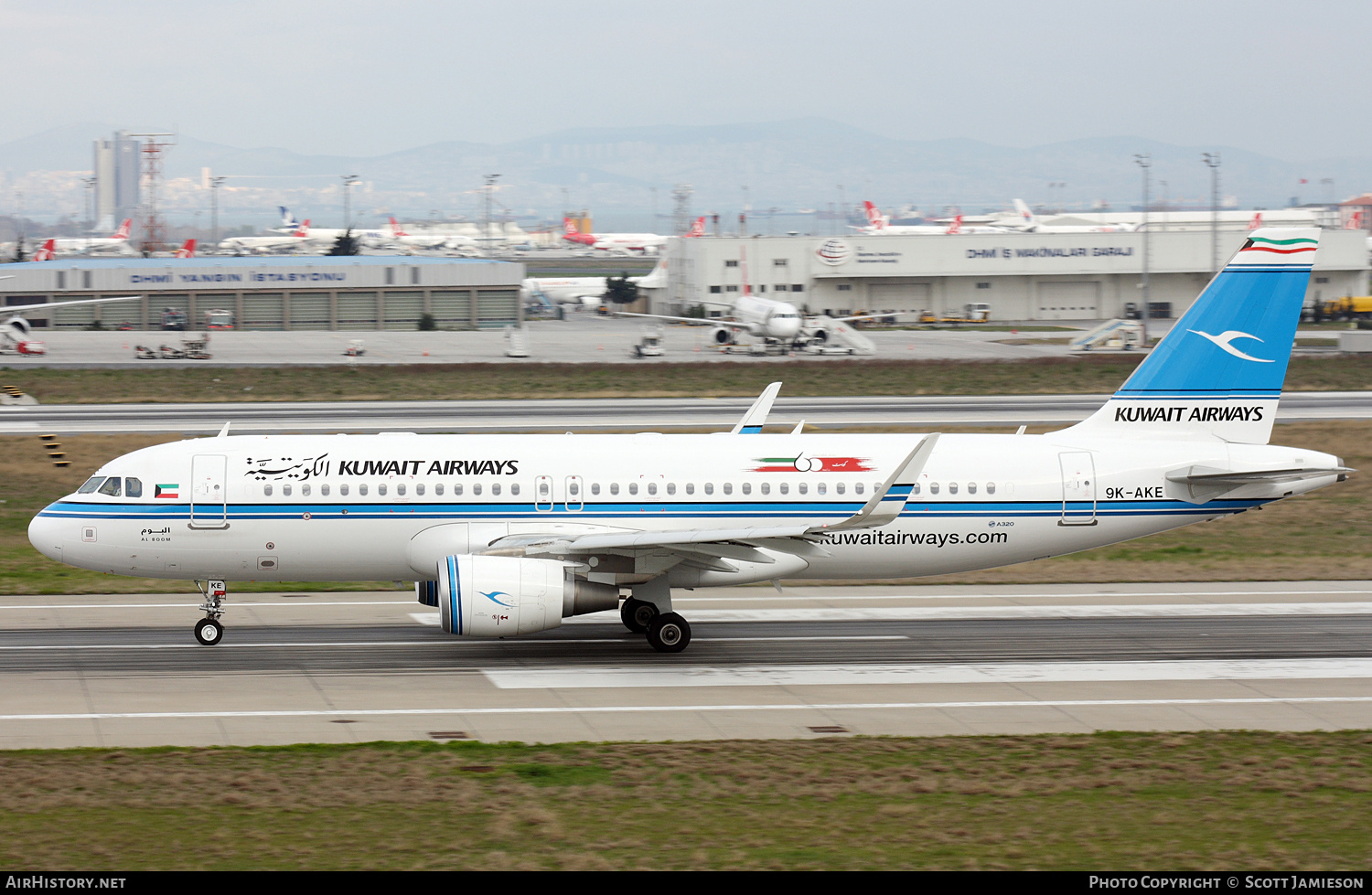 Aircraft Photo of 9K-AKE | Airbus A320-214 | Kuwait Airways | AirHistory.net #678341