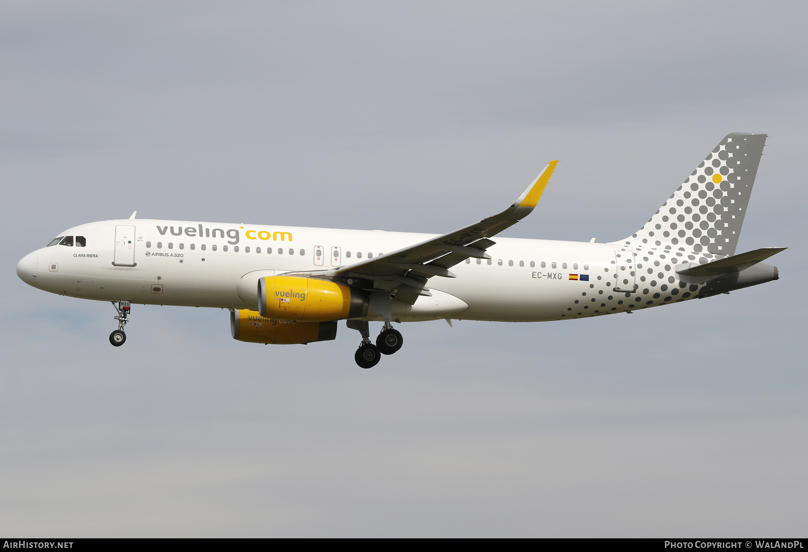 Aircraft Photo of EC-MXG | Airbus A320-232 | Vueling Airlines | AirHistory.net #678386