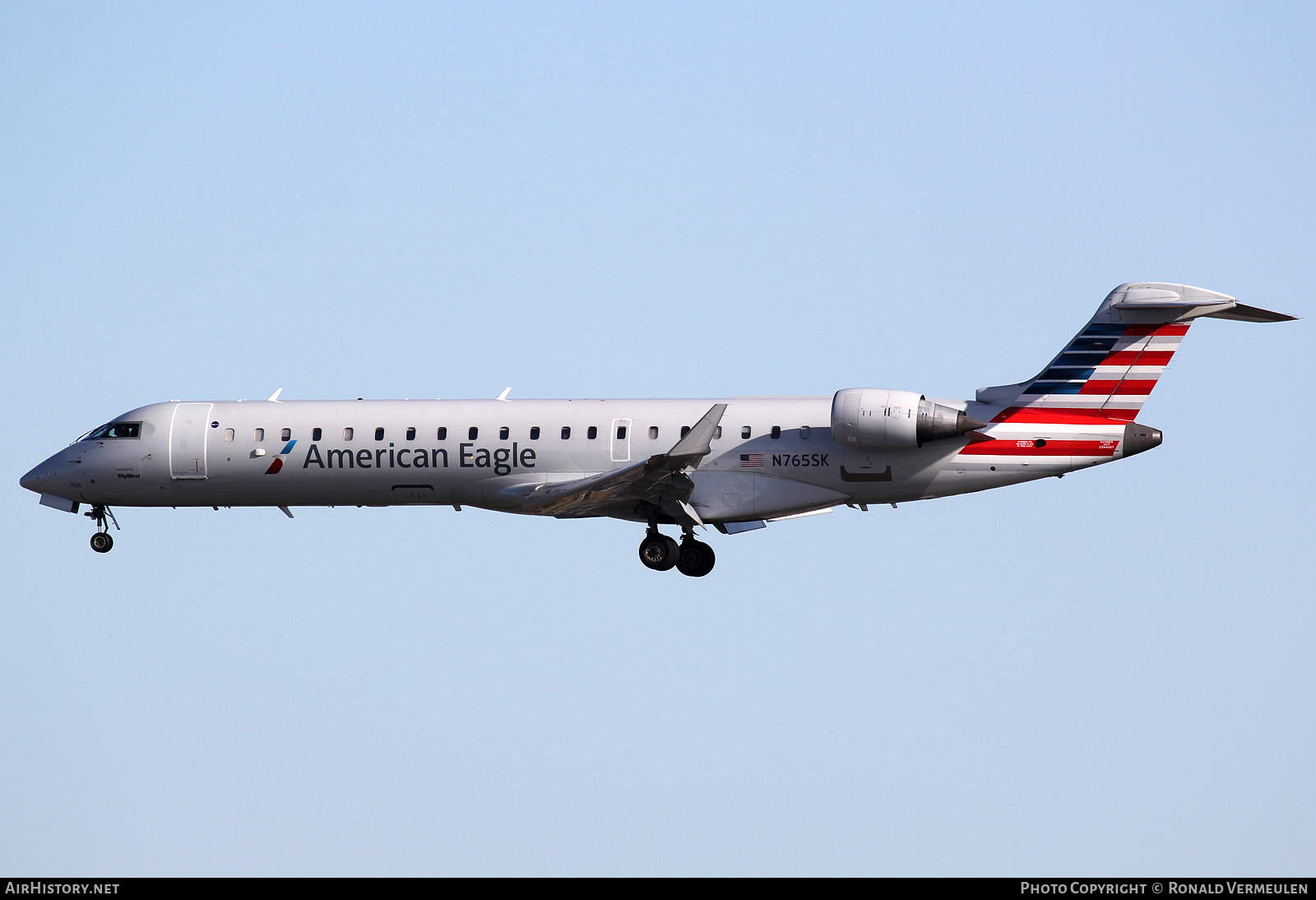 Aircraft Photo of N765SK | Bombardier CRJ-701ER (CL-600-2C10) | American Eagle | AirHistory.net #678426