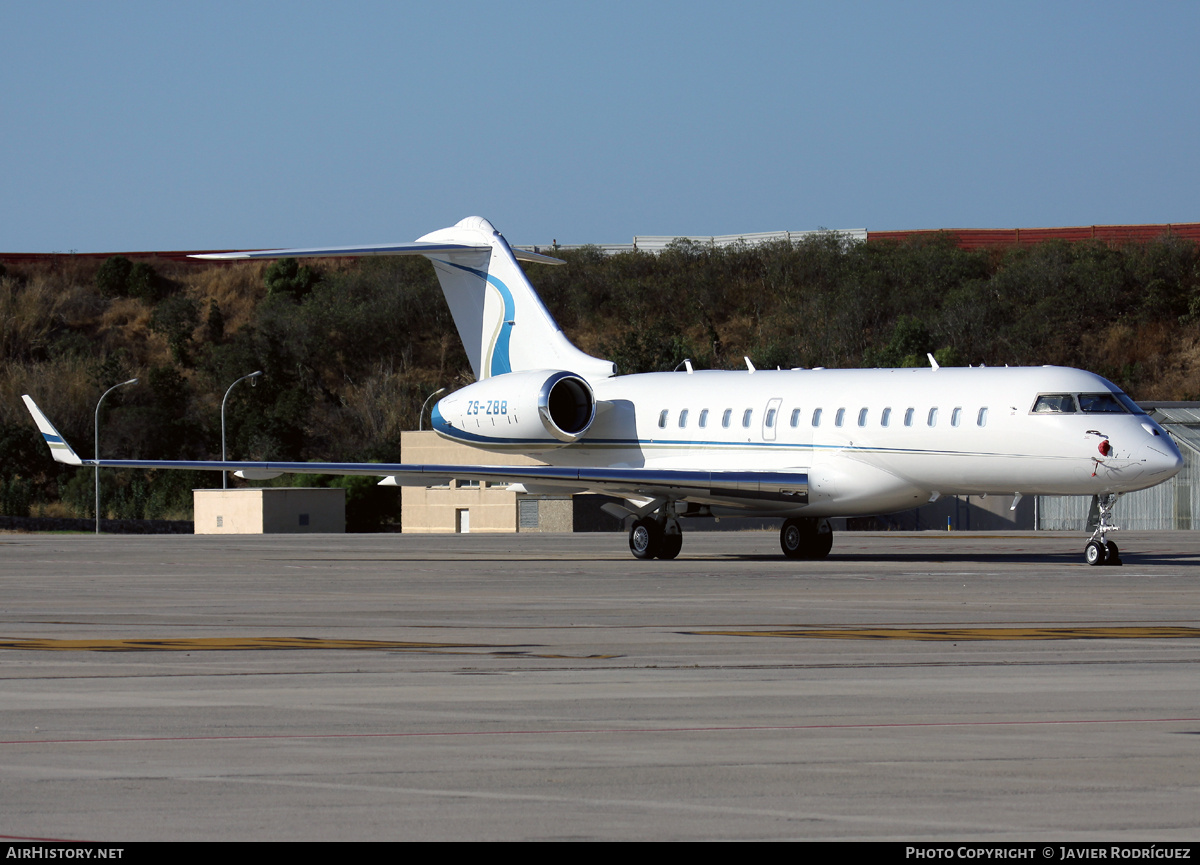 Aircraft Photo of ZS-ZBB | Bombardier Global Express XRS (BD-700-1A10) | AirHistory.net #678441