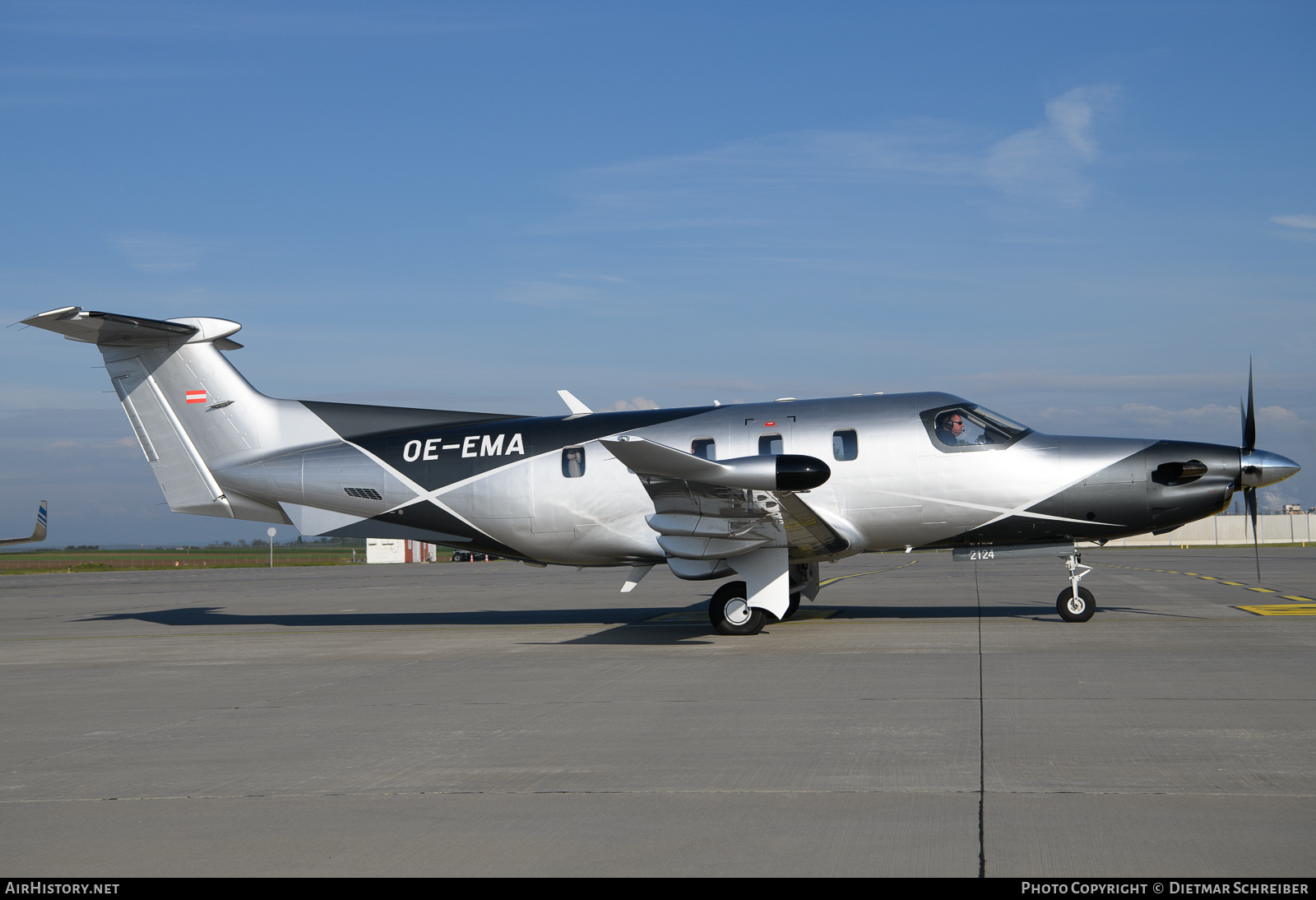 Aircraft Photo of OE-EMA | Pilatus PC-12 | AirHistory.net #678650