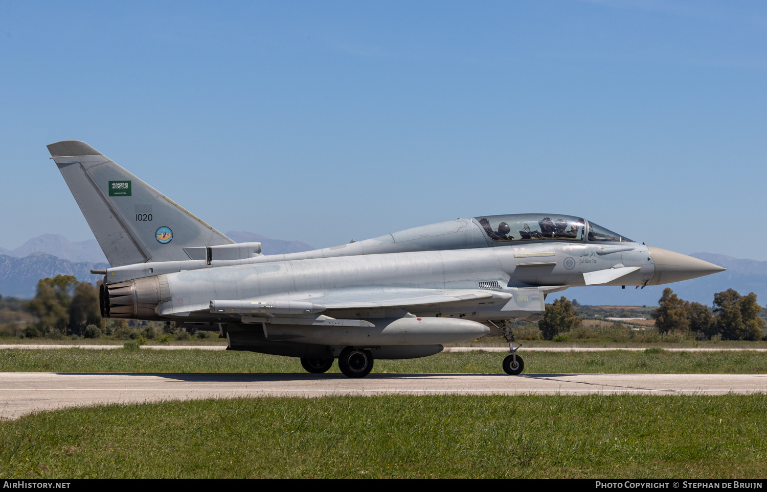 Aircraft Photo of 1020 | Eurofighter EF-2000 Typhoon T | Saudi Arabia - Air Force | AirHistory.net #678662