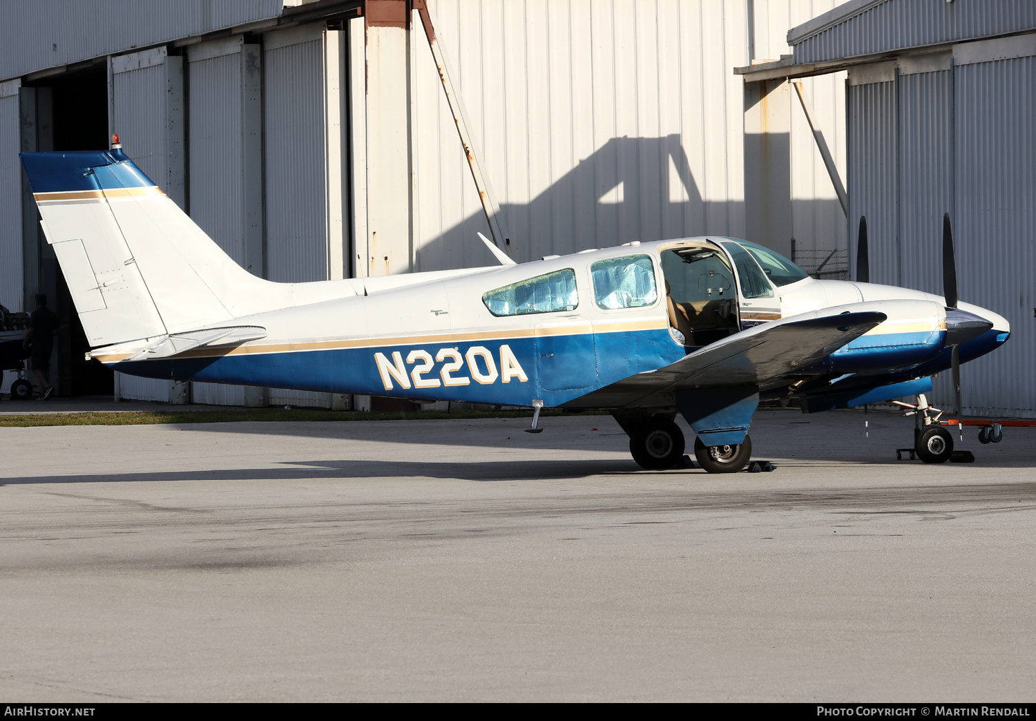 Aircraft Photo of N220A | Beech 55 Baron (95-55) | AirHistory.net #678668
