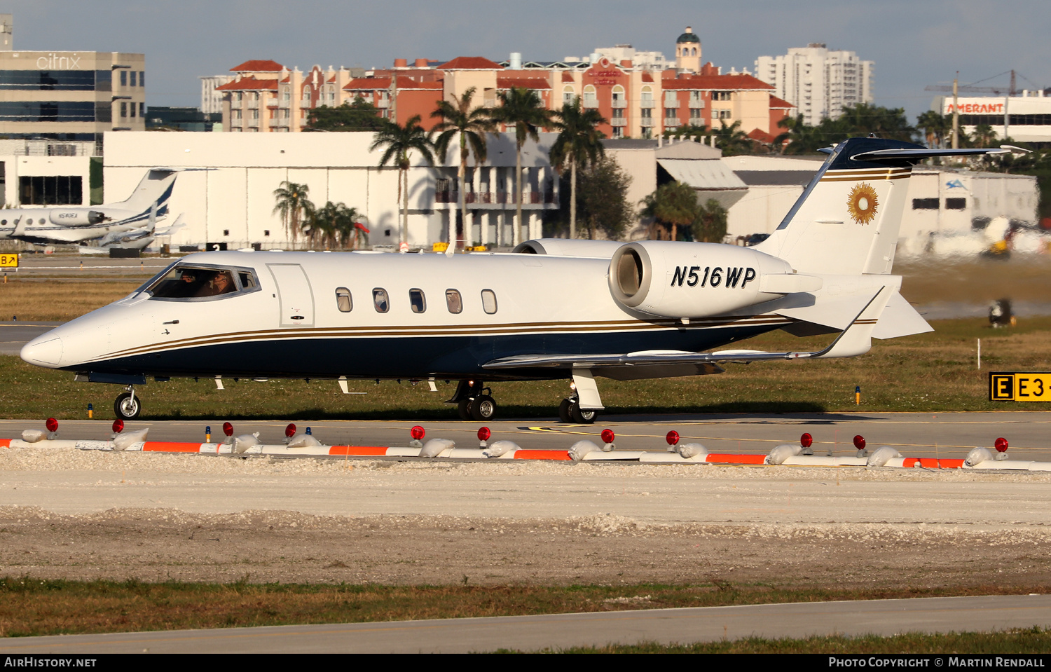 Aircraft Photo of N516WP | Learjet 60 | AirHistory.net #678723