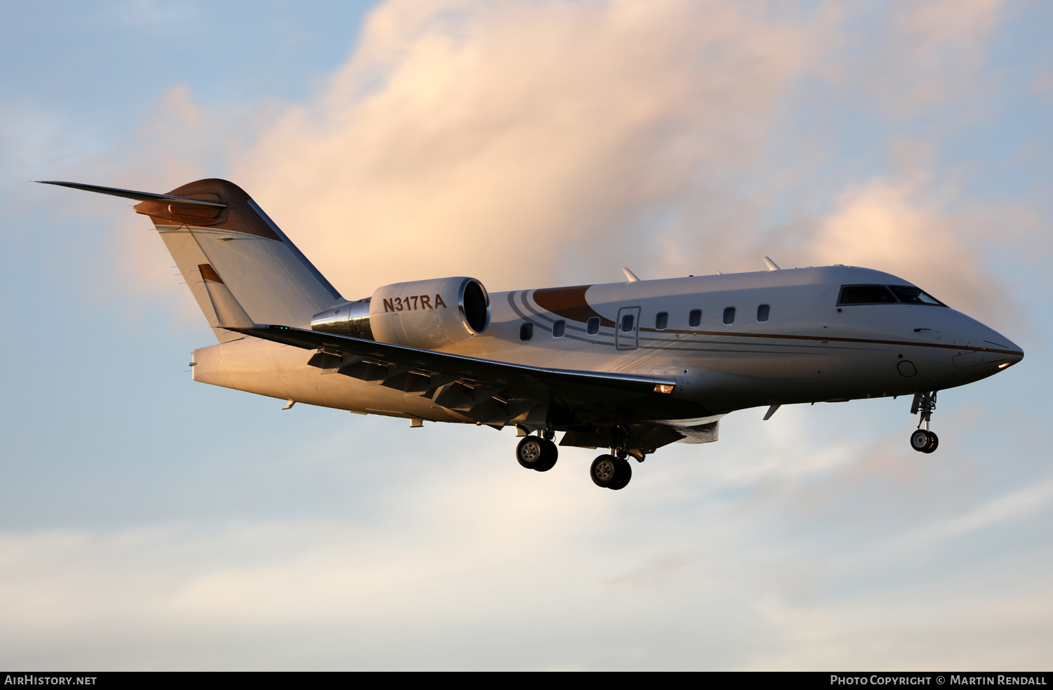 Aircraft Photo of N317RA | Bombardier Challenger 604 (CL-600-2B16) | AirHistory.net #678854