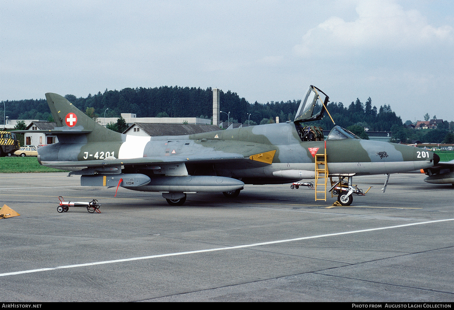 Aircraft Photo of J-4201 | Hawker Hunter T68 | Switzerland - Air Force | AirHistory.net #678909