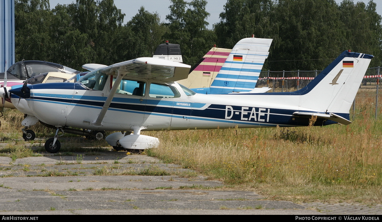 Aircraft Photo of D-EAEI | Cessna 172N Skyhawk II | AirHistory.net #678961