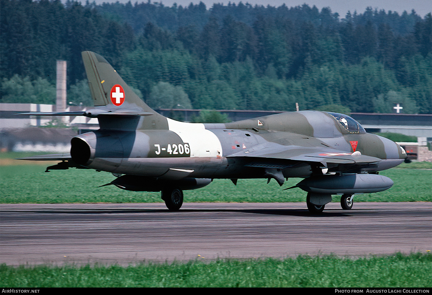 Aircraft Photo of J-4206 | Hawker Hunter T68 | Switzerland - Air Force | AirHistory.net #678967
