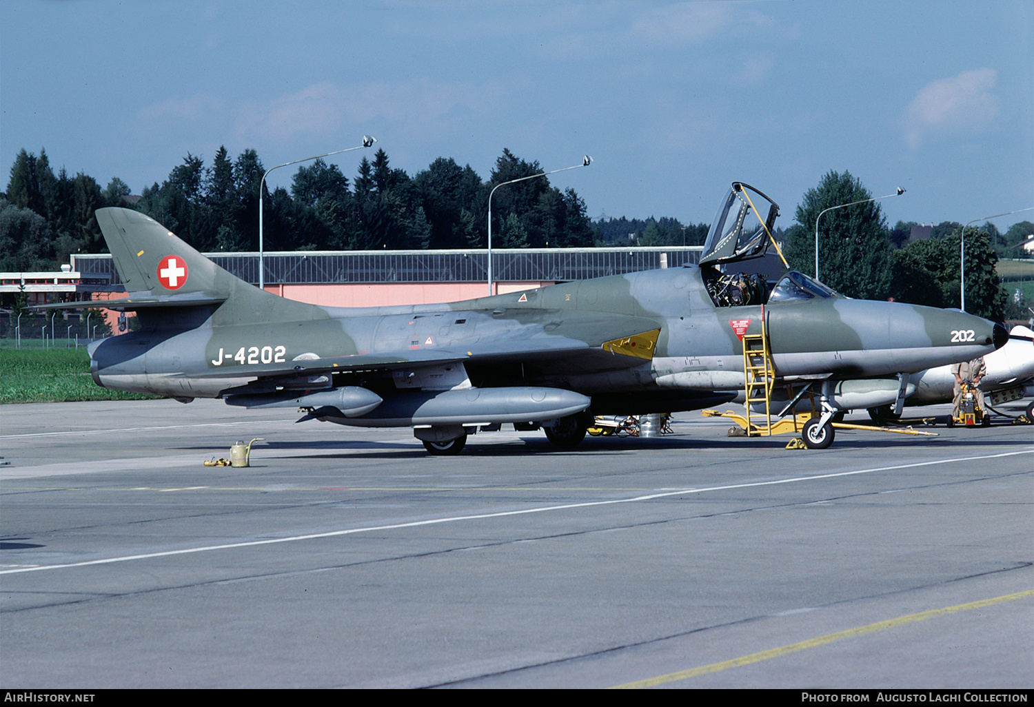 Aircraft Photo of J-4202 | Hawker Hunter T68 | Switzerland - Air Force | AirHistory.net #678996