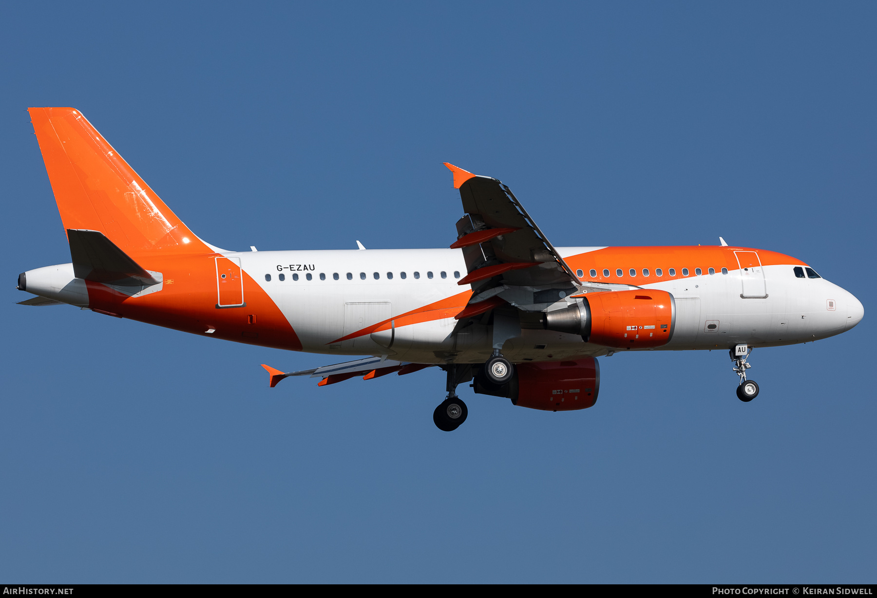 Aircraft Photo of G-EZAU | Airbus A319-111 | AirHistory.net #679007