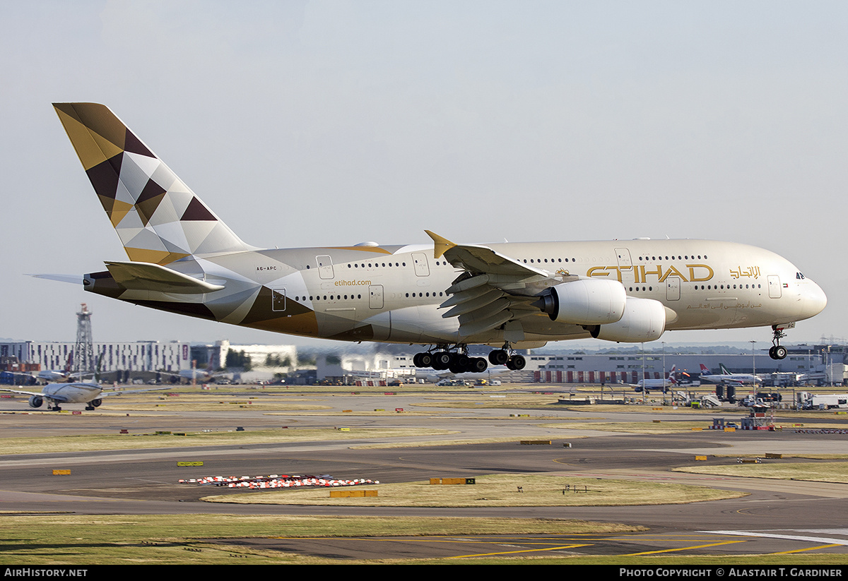 Aircraft Photo of A6-APC | Airbus A380-861 | Etihad Airways | AirHistory.net #679038