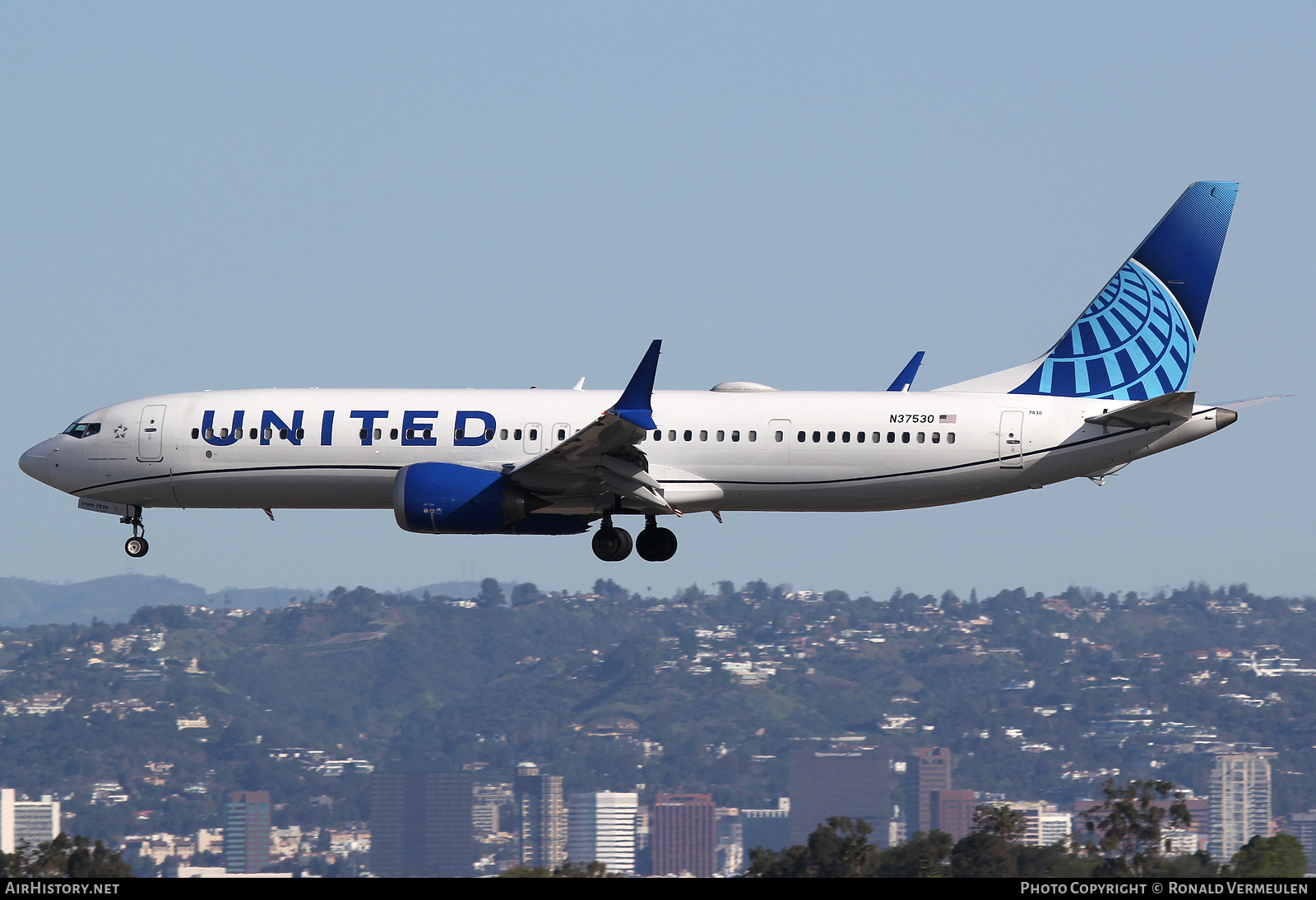 Aircraft Photo of N37530 | Boeing 737-9 Max 9 | United Airlines | AirHistory.net #679429
