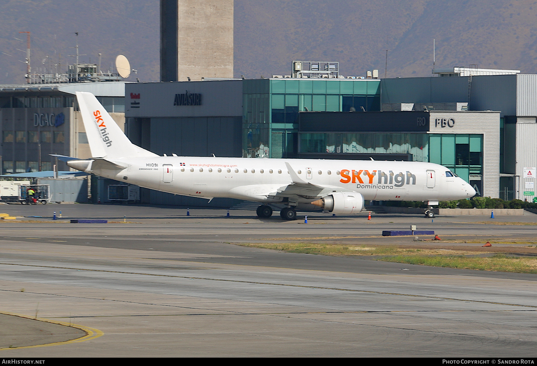 Aircraft Photo of HI1091 | Embraer 190AR (ERJ-190-100IGW) | Sky High Aviation | AirHistory.net #679543
