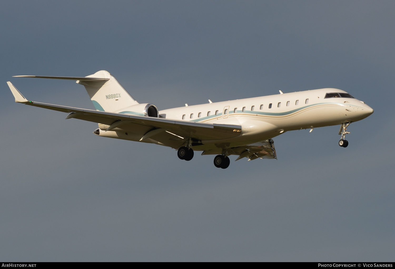Aircraft Photo of N888GX | Bombardier Global Express XRS (BD-700-1A10) | AirHistory.net #679563